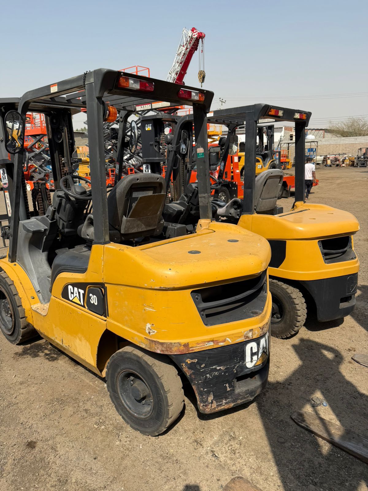 سيزر لفت ومان لفت ورافعات شوكيه وكرينات بجميع انوا