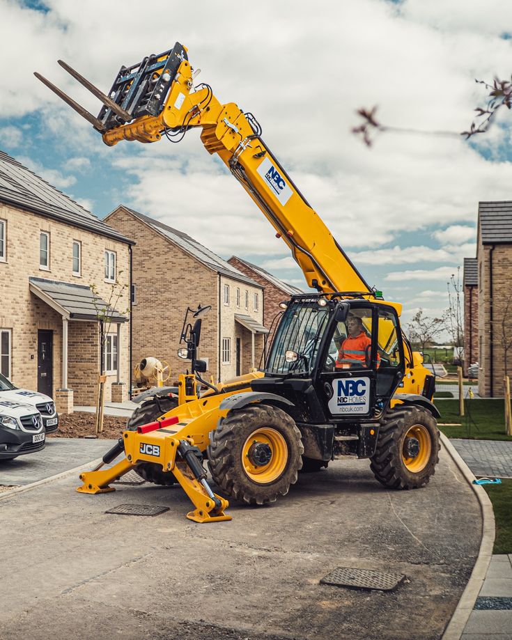 مانلفت سيزرلفت سقالة كهرباء ديزل كهربا للايجار يوم