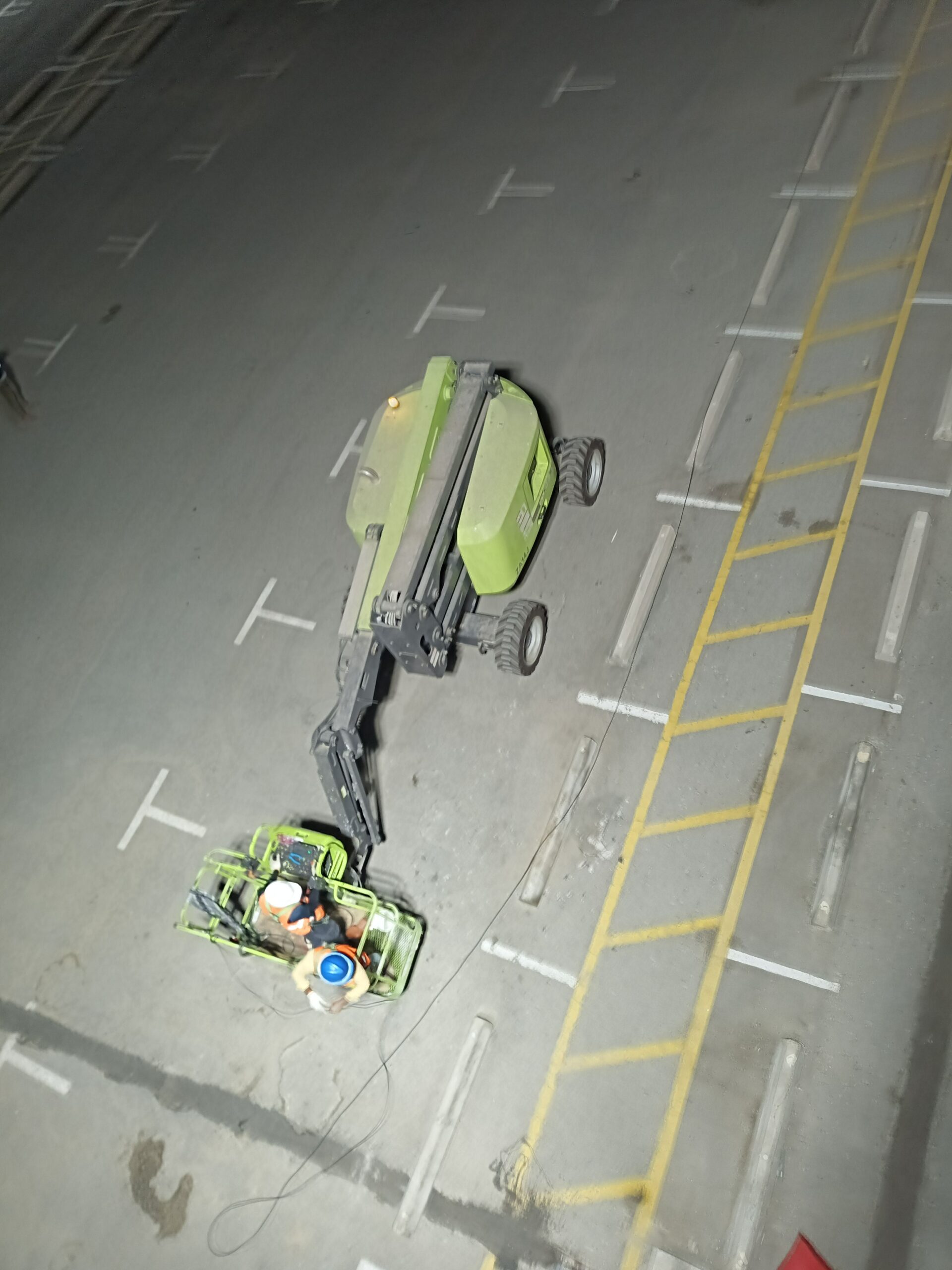 مان لفت للايجار اليومي والشهري وسيزرات لفت