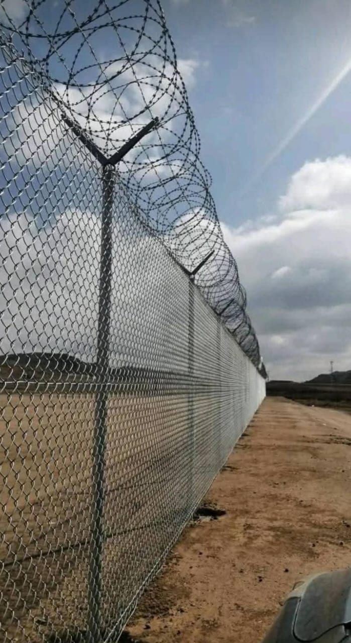تشبيك مزارع شبك مجلفن اسوار شبوك تسوير اراضي فنس س