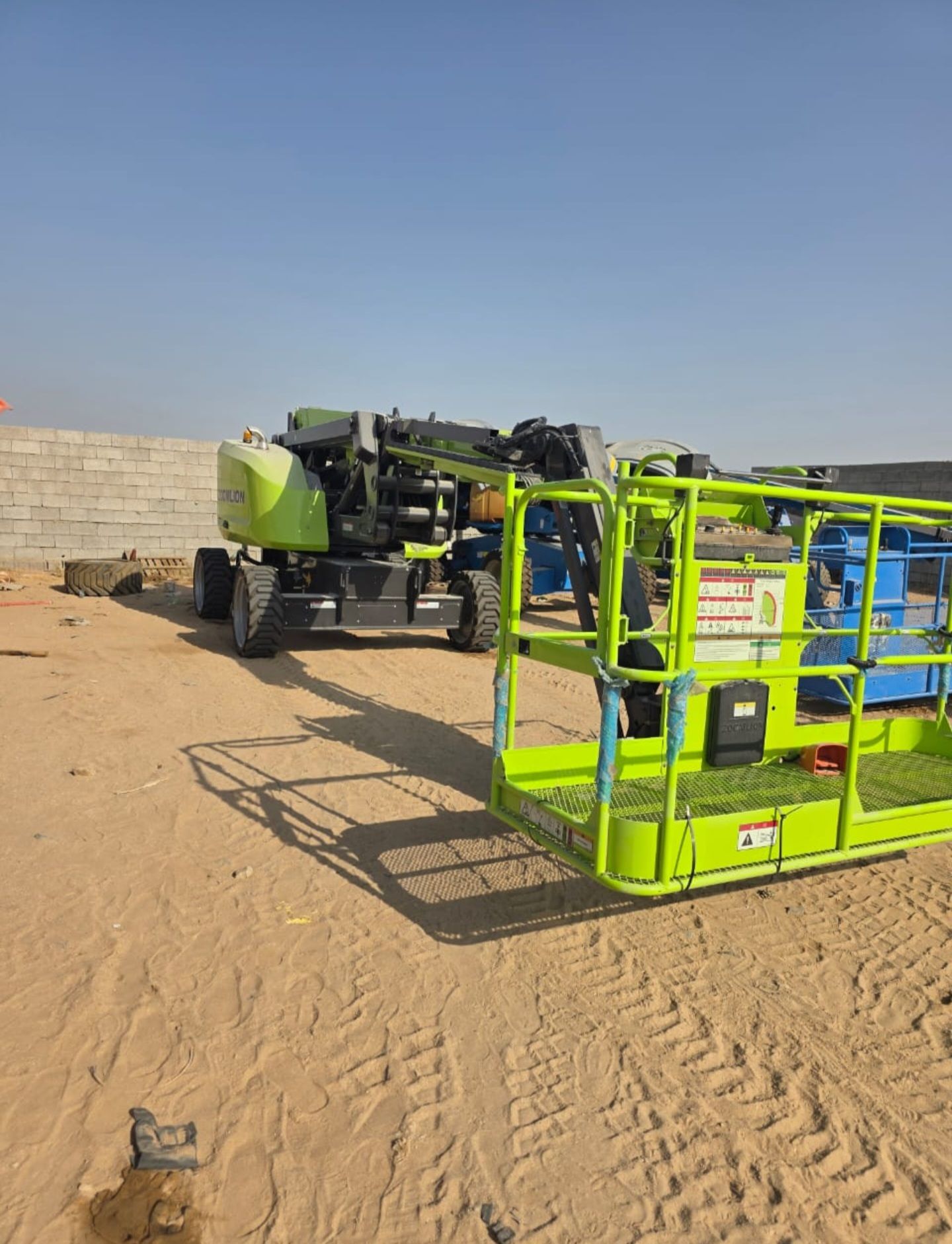 سيزرلفت ومانلفت للايجار شهري سنوي أسبوعي يومي