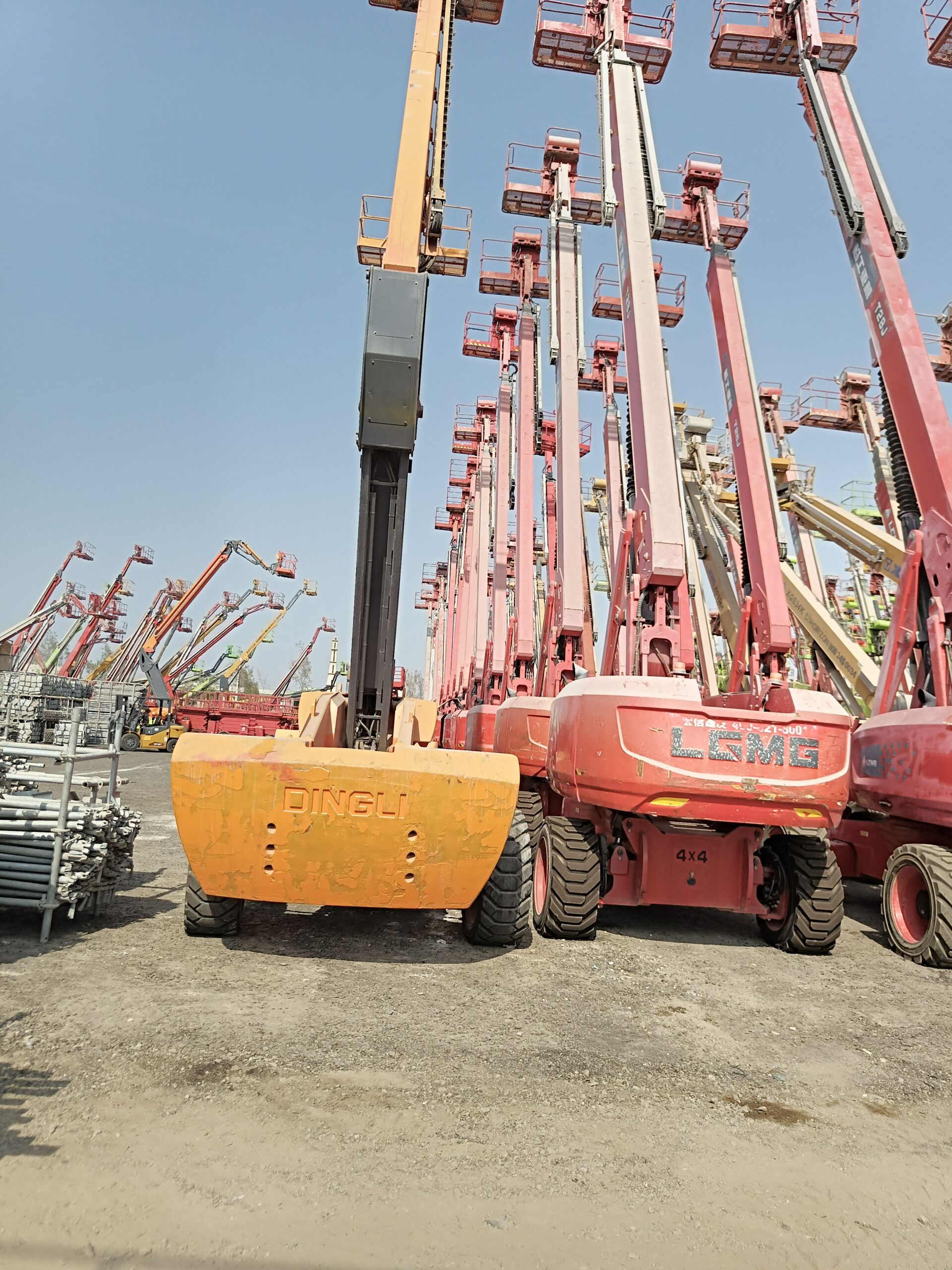 مان لفت وسيزر لفت وكرينات ورافعات شوكيه للاجار