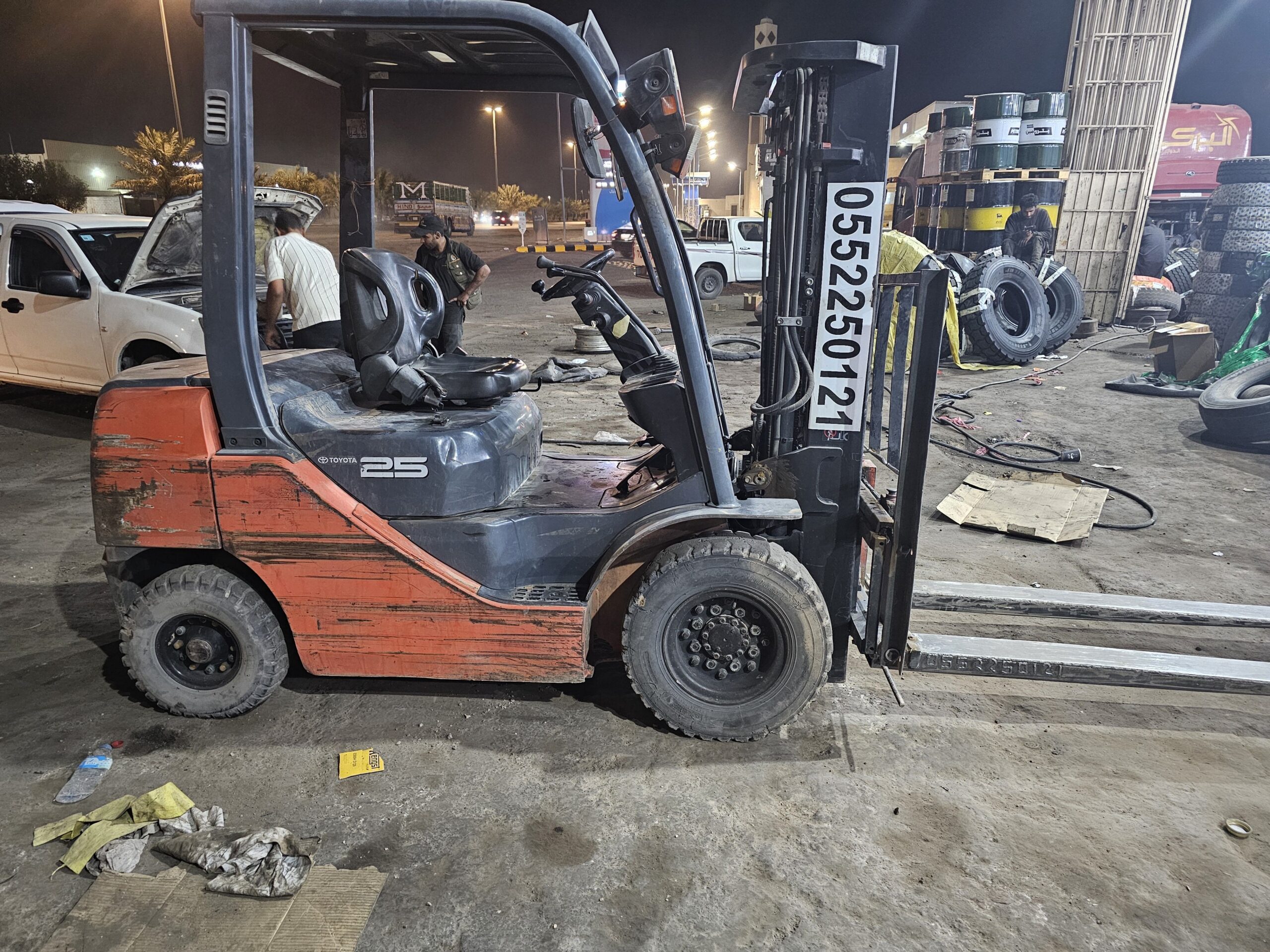 ابو تميم لتأجير الرافعات الشوكيه