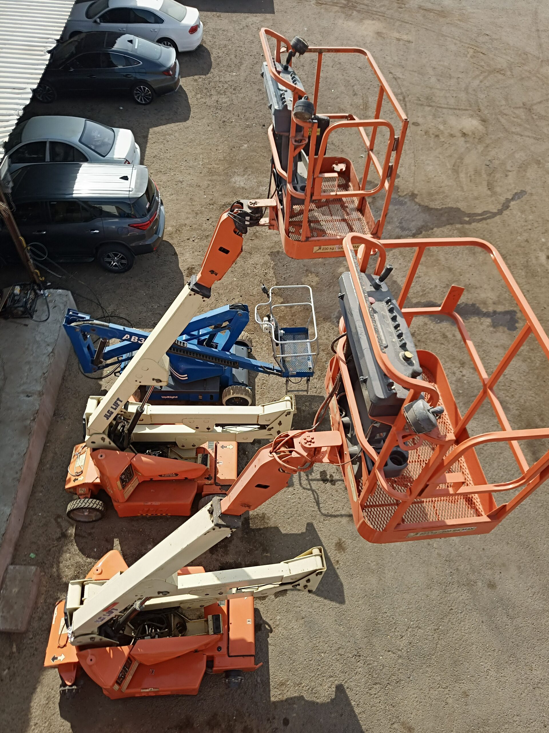 سيزر لفت ومان لفت وكرينات ورافعات شوكيه للاجار الي