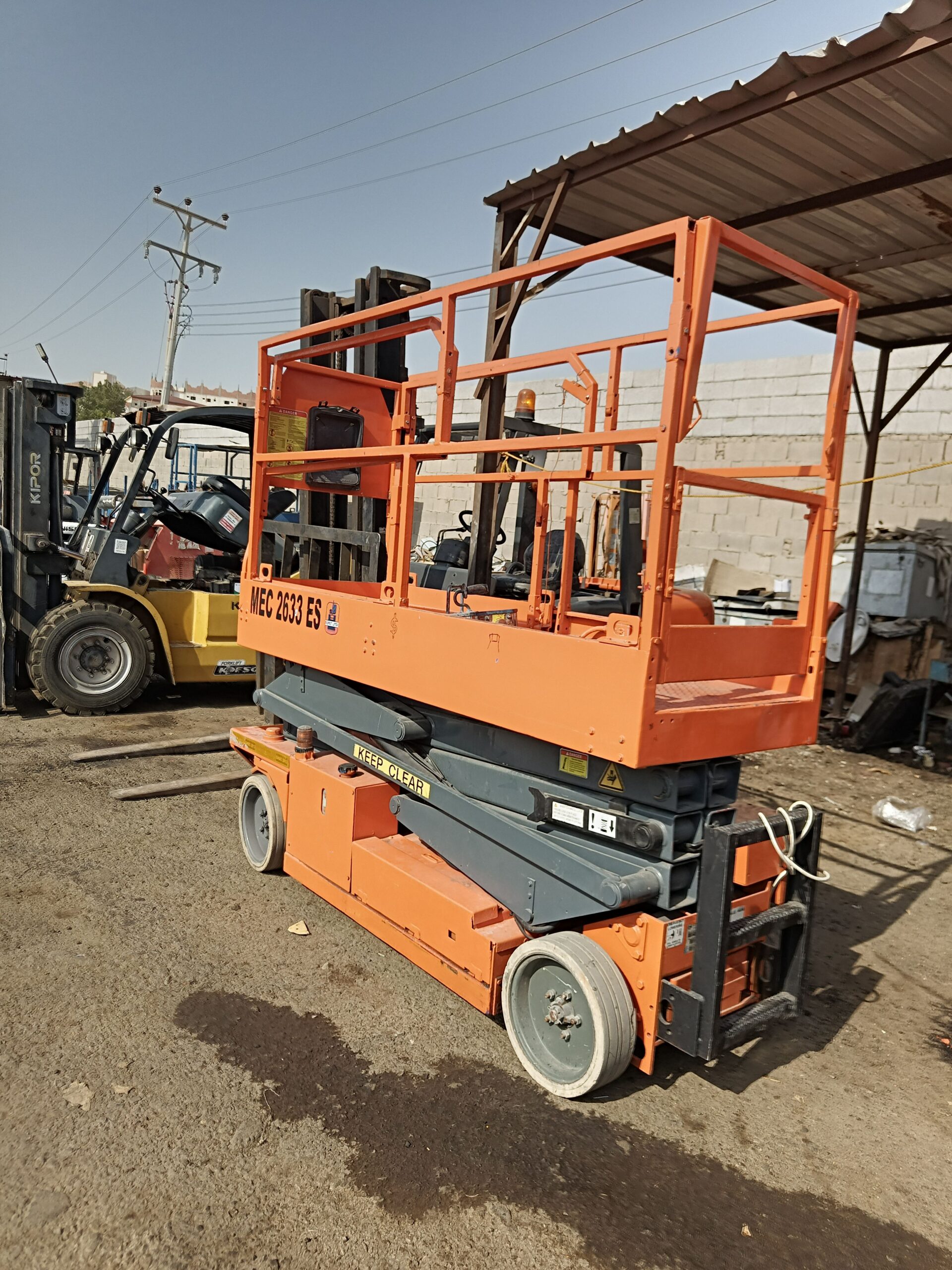 سيزر لفت للايجار اليومي والشهري ورافعات شوكيه للاي