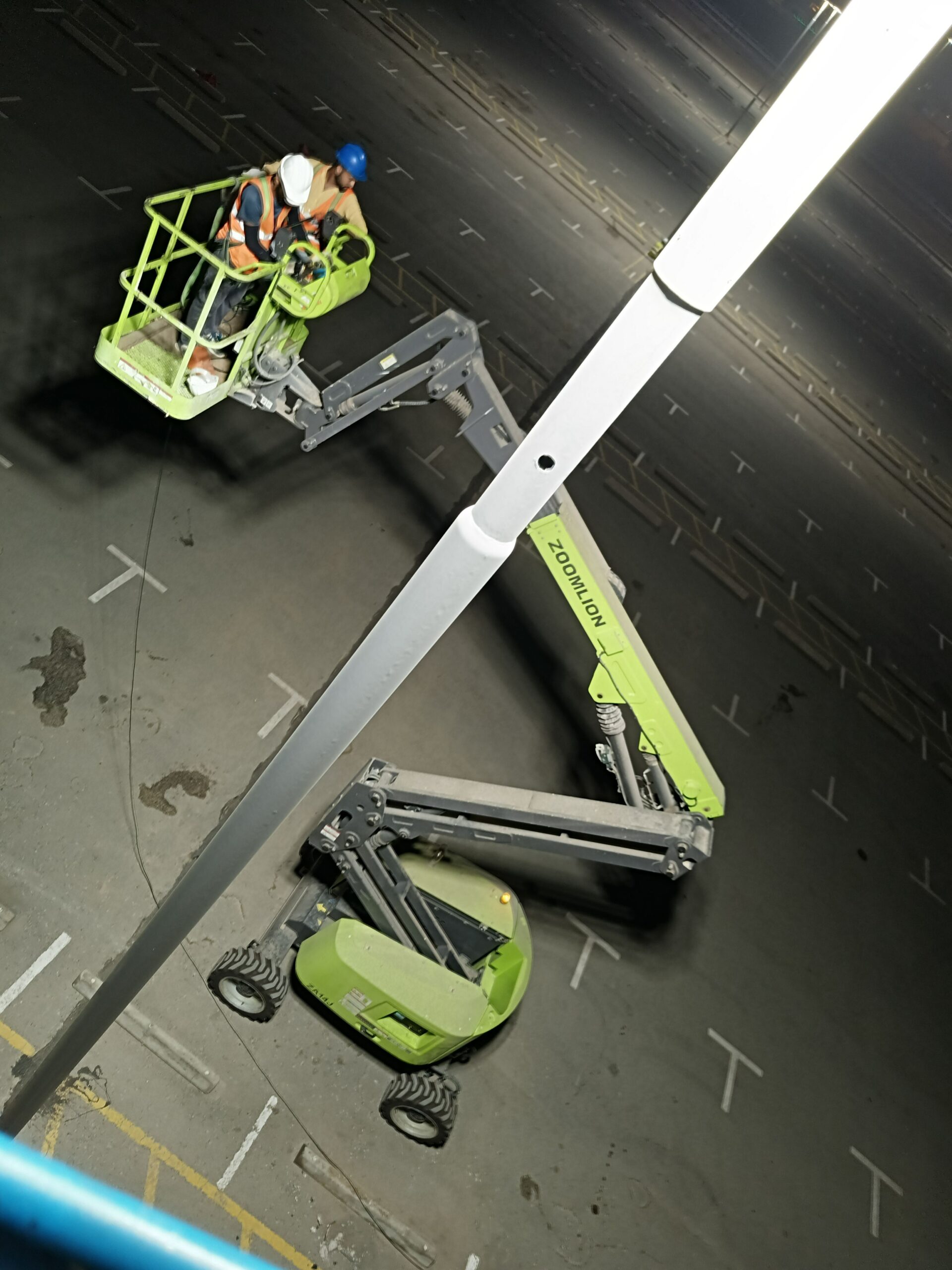 سيزر لفت للايجار اليومي والشهري ومان لفت للايجار