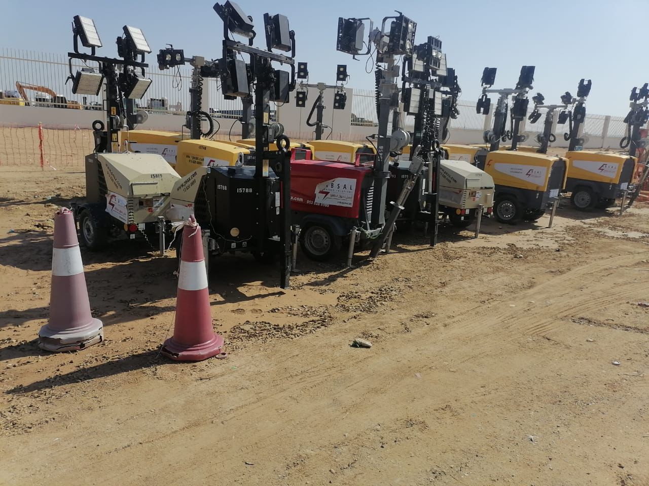 سيزر لفت ومان لفت وكرينات ورافعات شوكيه للاجار الي