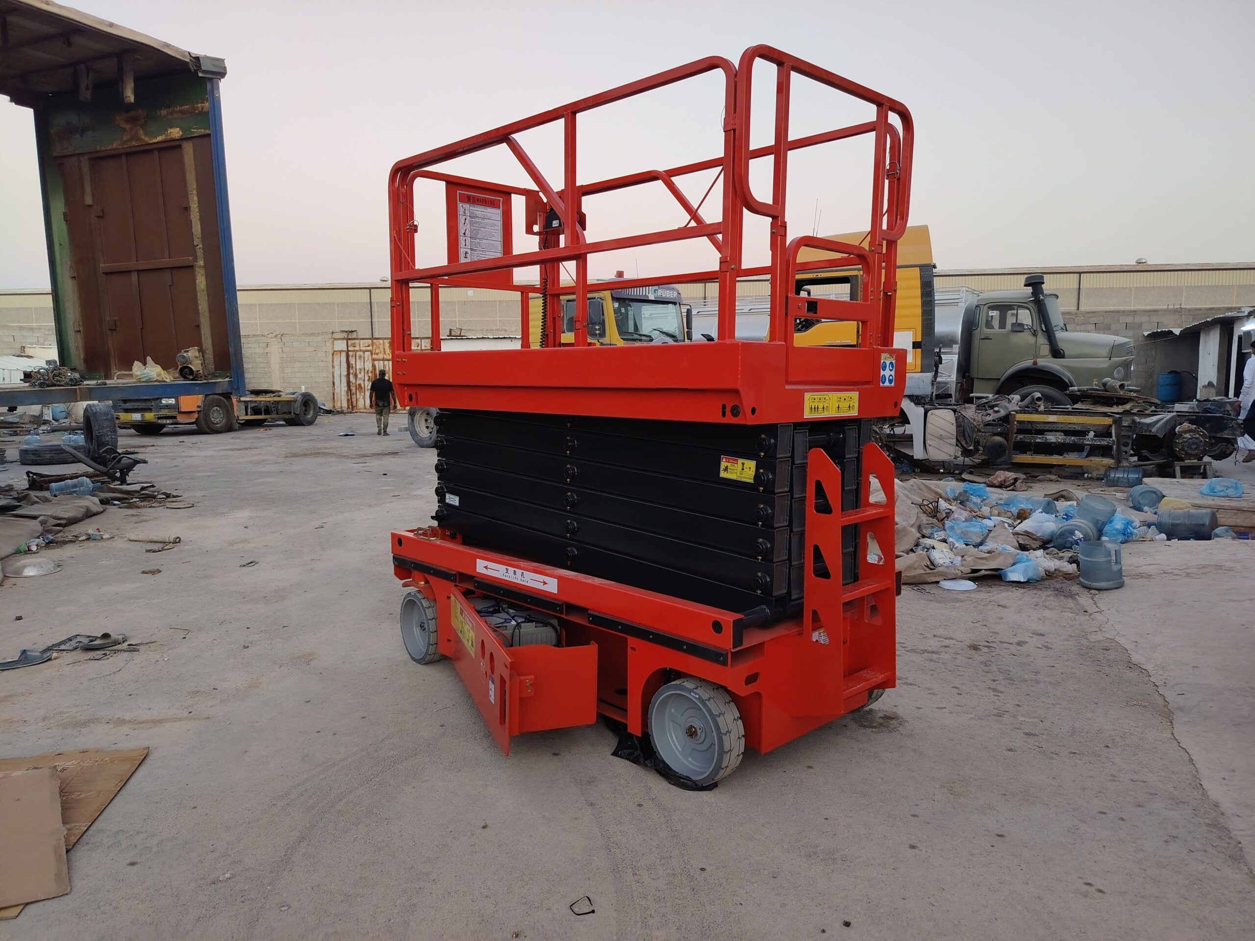 سيزرلفت رافعة مقصيه سقالات كهربائيه للايجار#055955