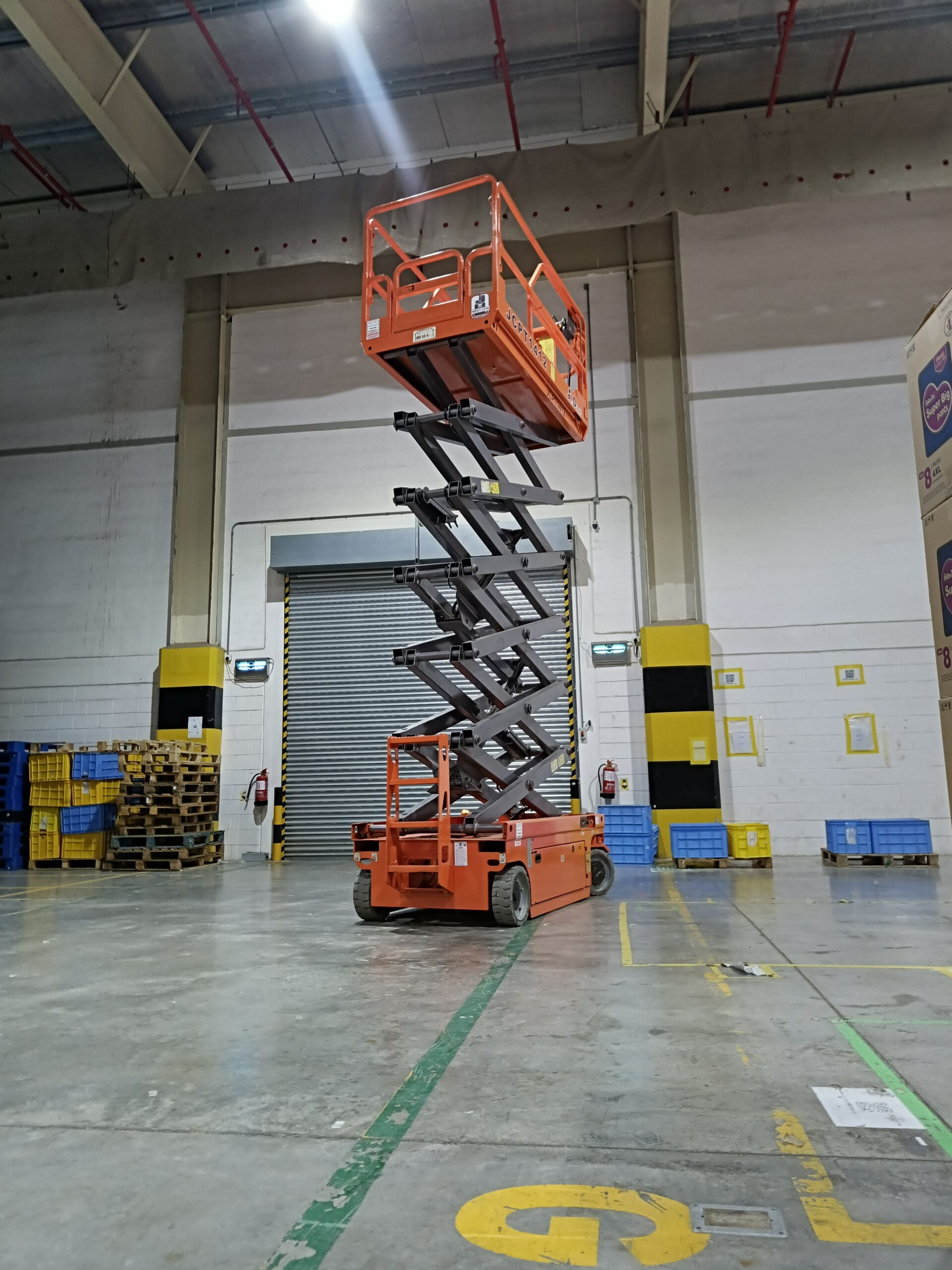 سيزر لفت للايجار اليومي والشهري ورافعات شوكيه