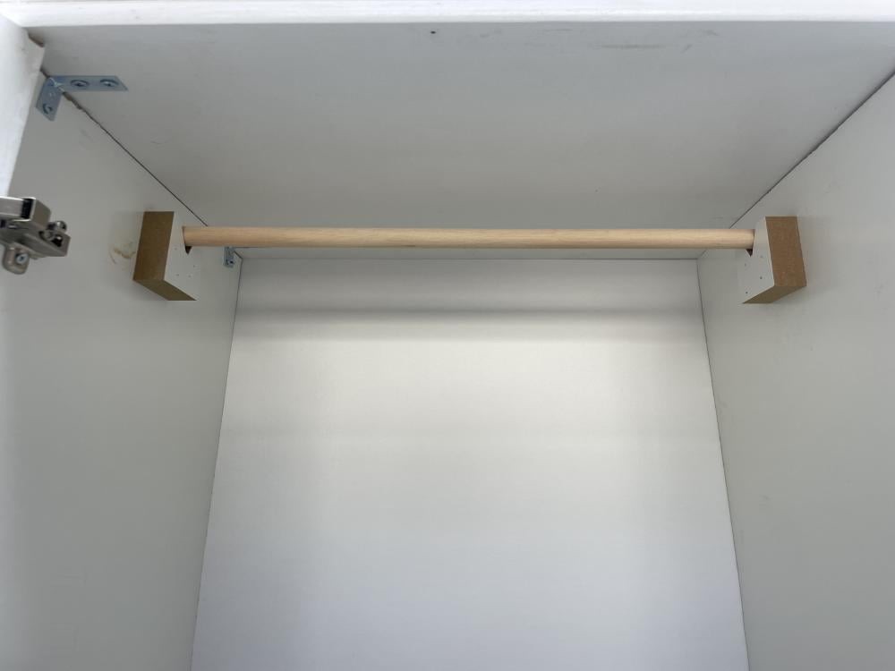 دولاب بابين (درفتين) الصناعة: وطني الخشب مضغوط الم