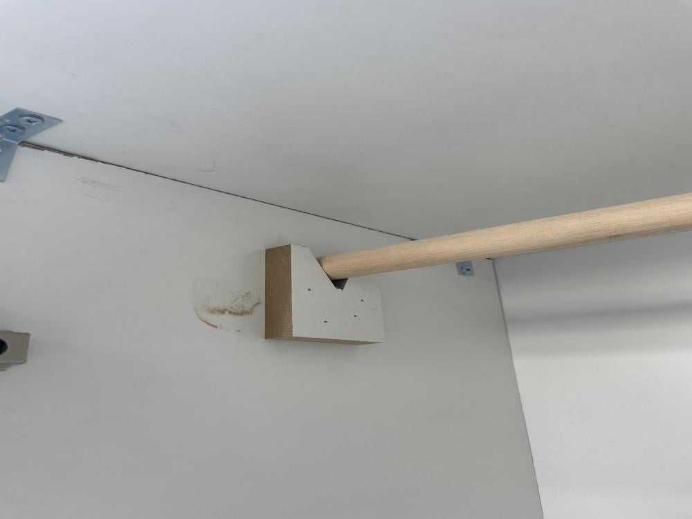 دولاب بابين (درفتين) الصناعة: وطني الخشب مضغوط الم