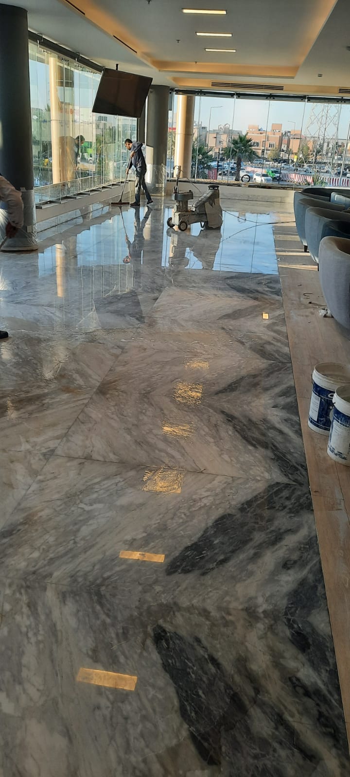 جلي وتلميع الرخام والبلاط – شركة أوان المجال