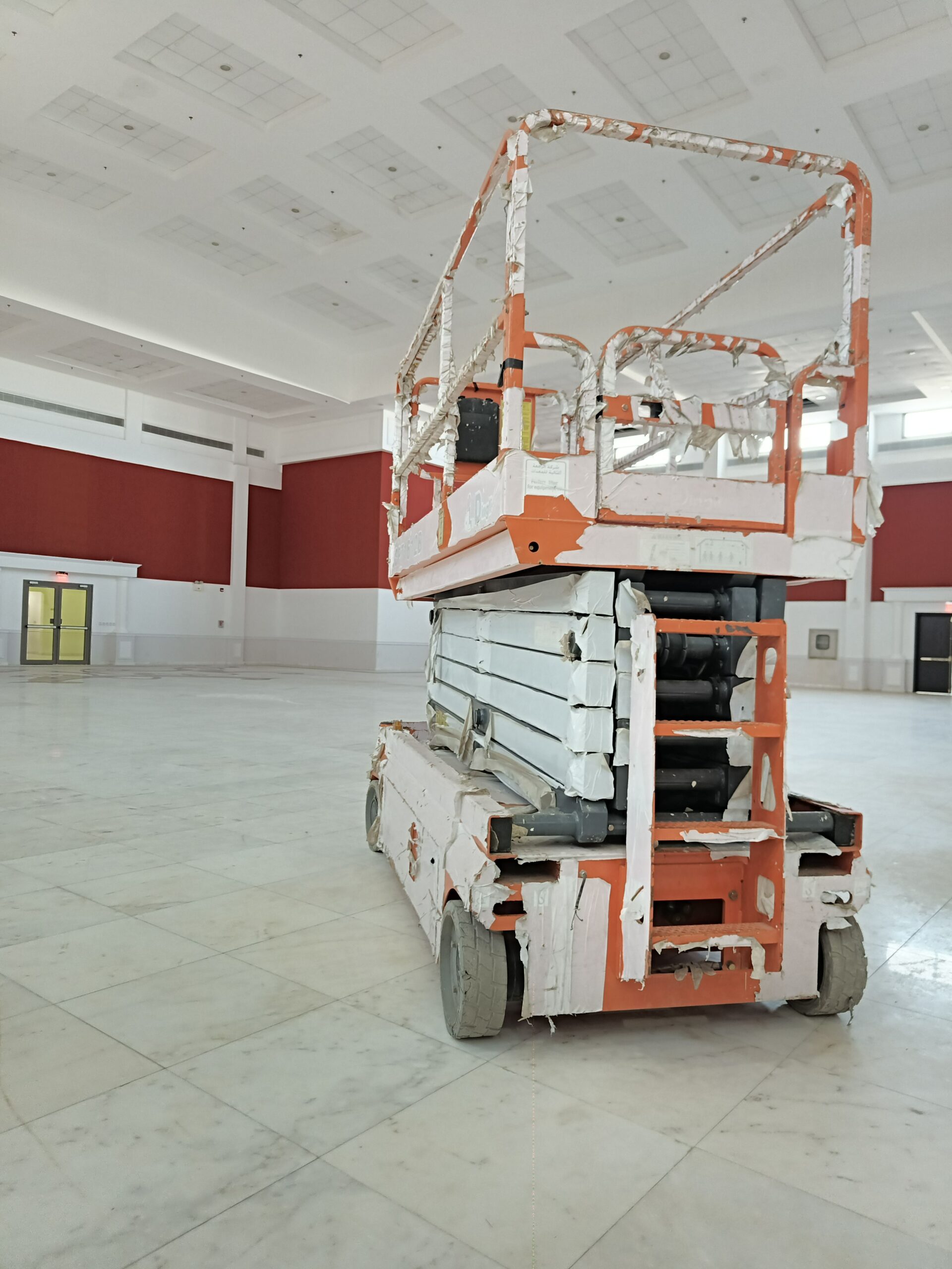 سيزر لفت للايجار ومان لفت تاور لايت وجي بي سي