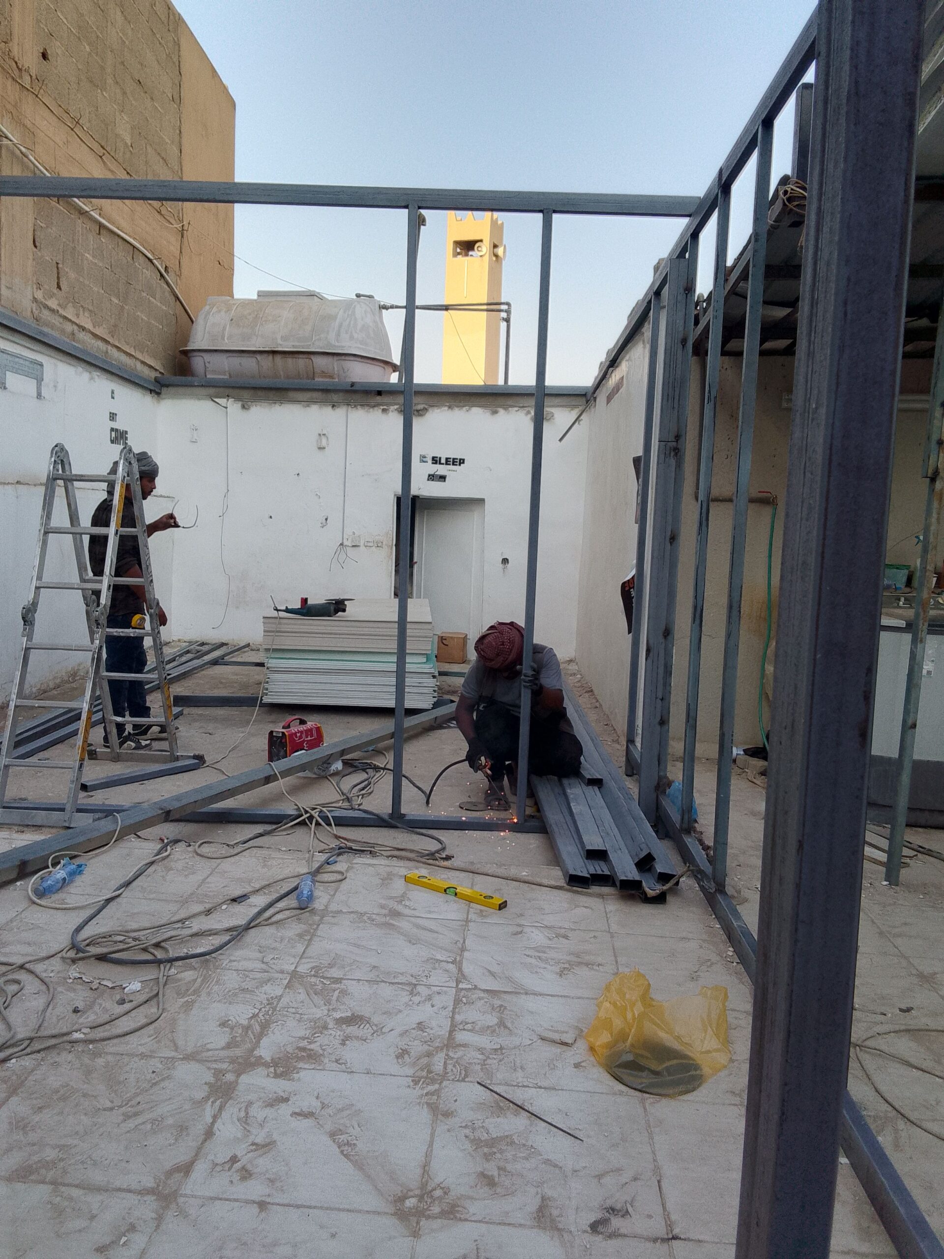 تركيب ساندويش بانل بناء ملاحق بناء شقق تسليم مفتاح