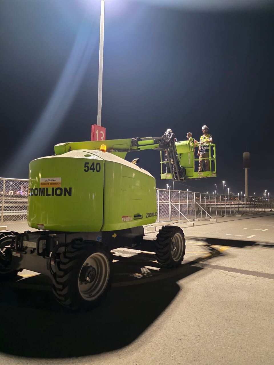 سيزر لفت للايجار اليومي والشهري ومان لفت للايجار ا