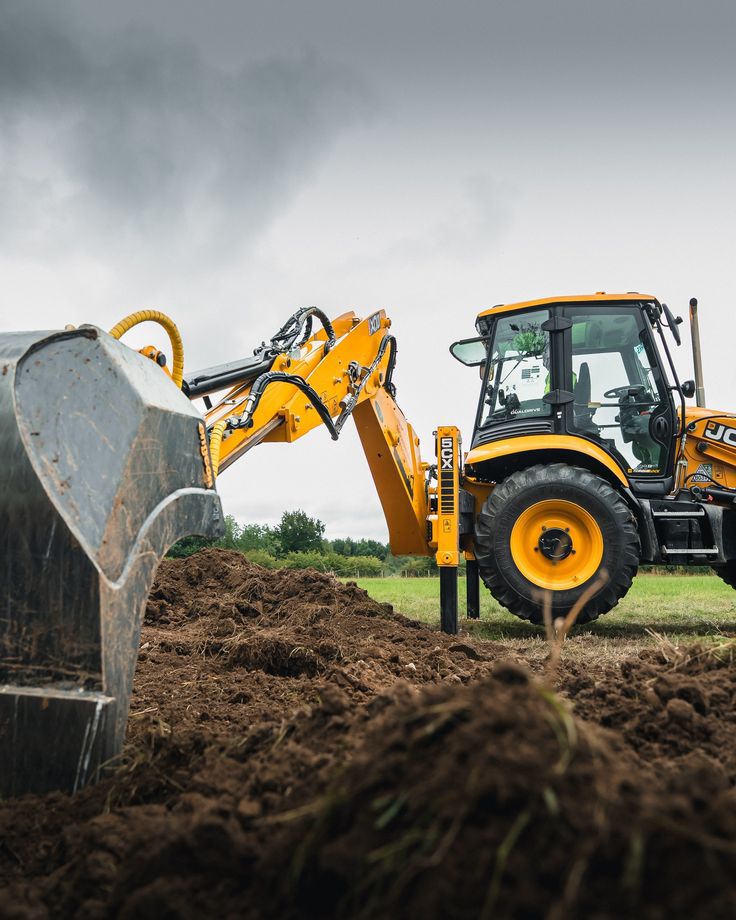 مانلفت سيزرلفت سقالة كهرباء ديزل كهربا للايجار يوم