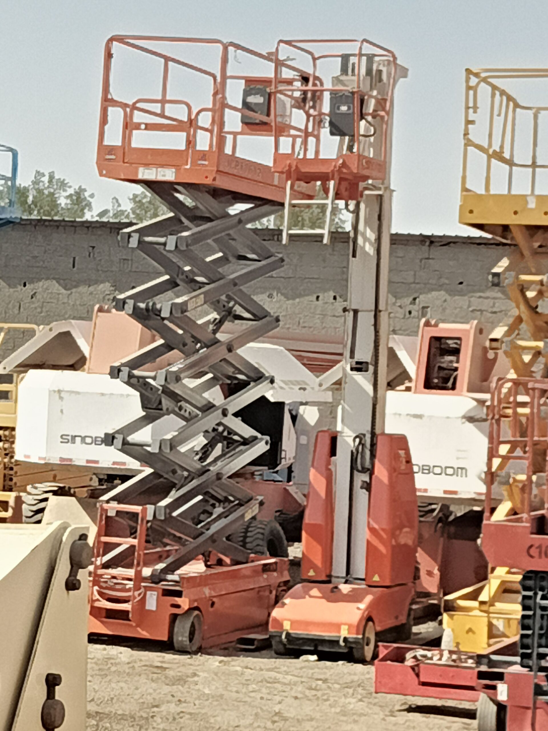 سيزر لفت للايجار اليومي والشهري ورافعات شوكيه للاي