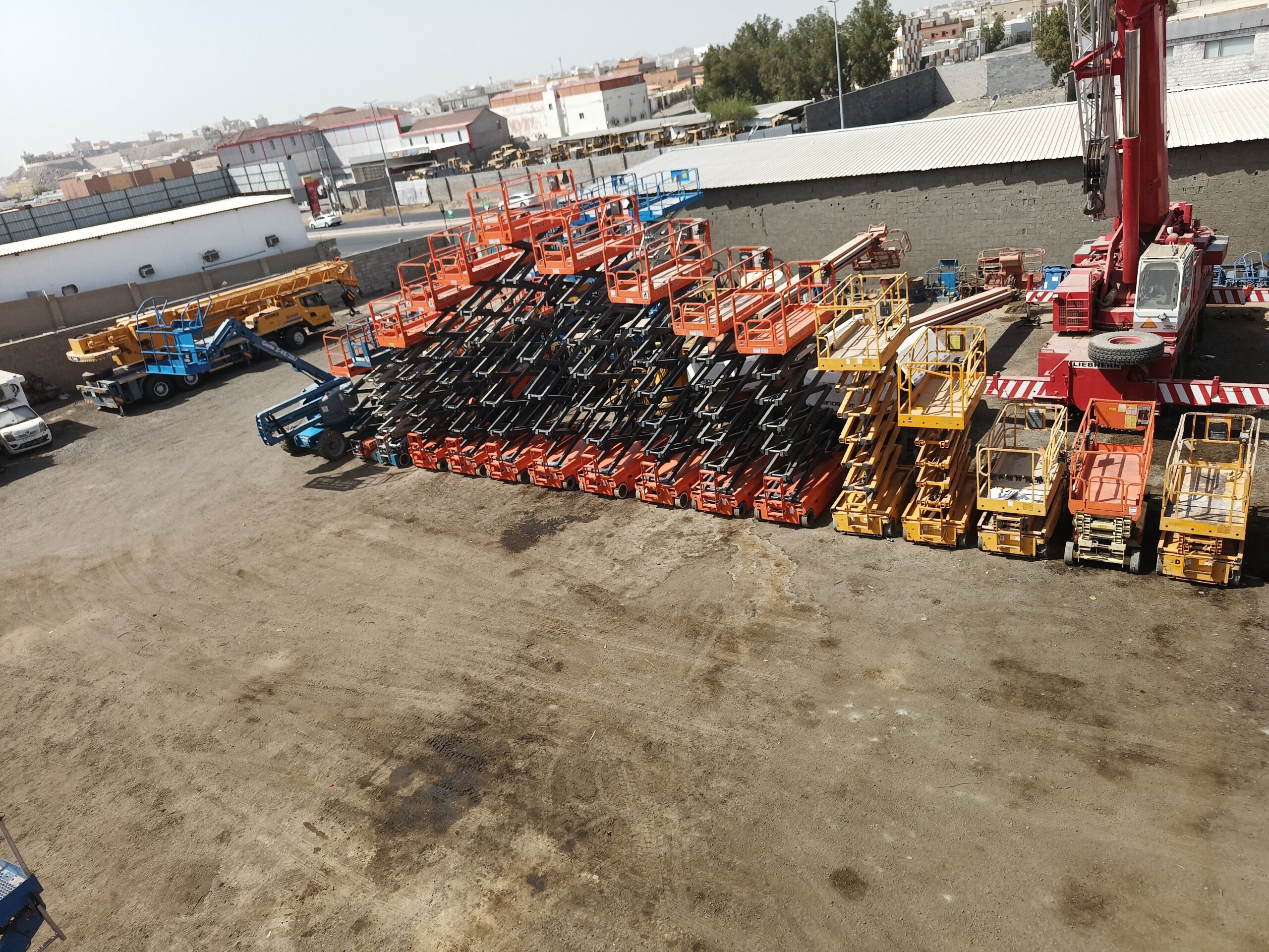 سيزر لفت للايجار اليومي والشهري ومان لفت وكرينات