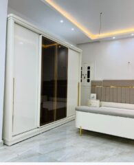 f039636e-596d-43de-98f6-deb4afb7c724