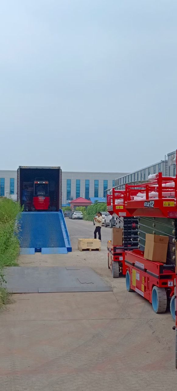 سيزر لفت ومان لفت وكرينات ورافعات شوكيه للاجار