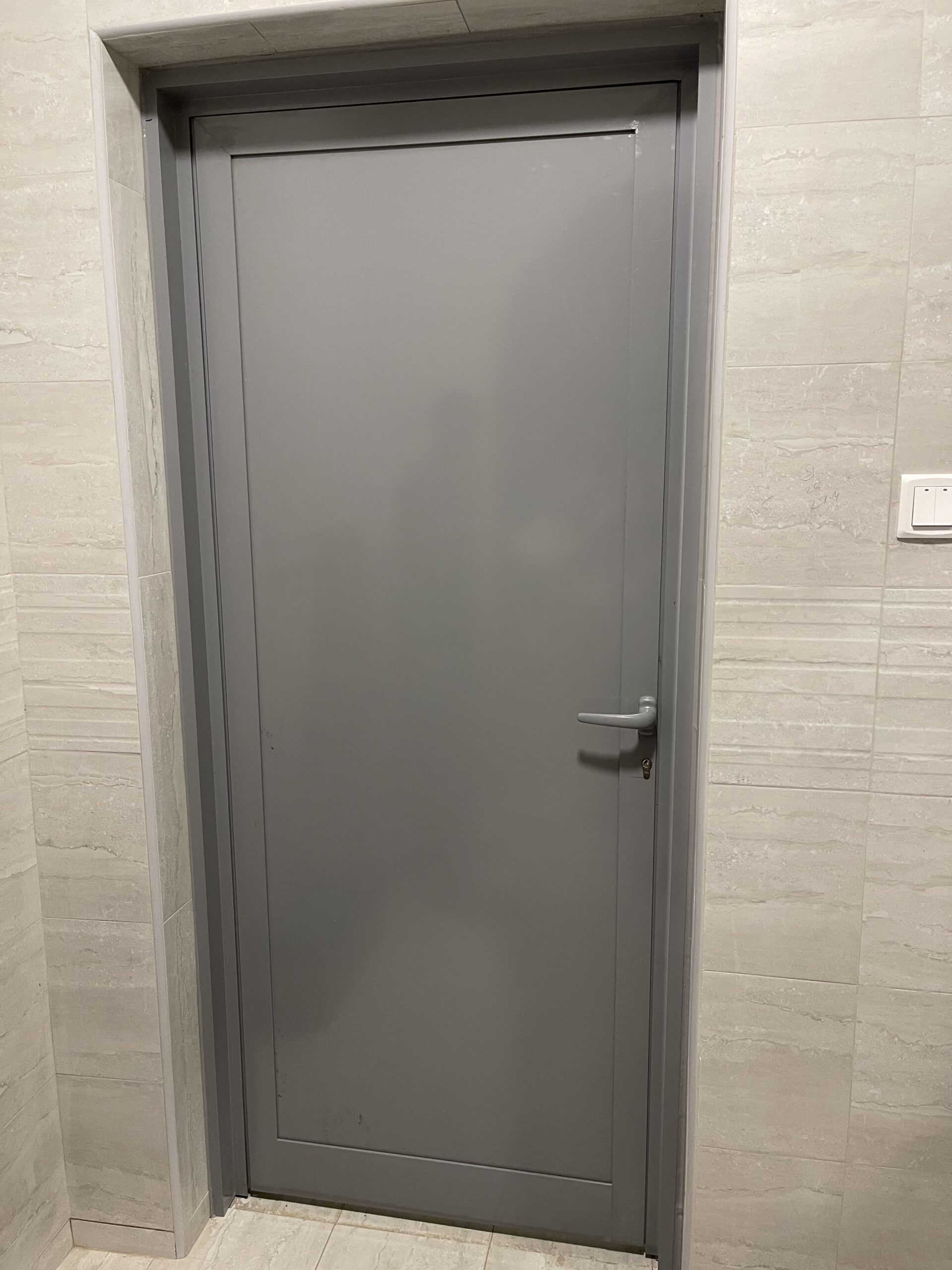 تفصيل ابواب الامنيوم