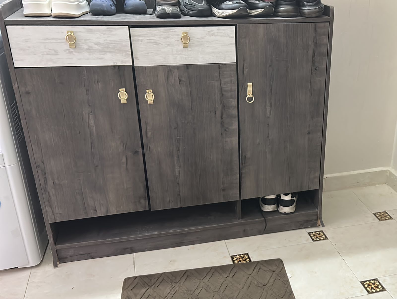 دينا طش الأثاث القديم بالرياض 0536617401 بأ حي الع