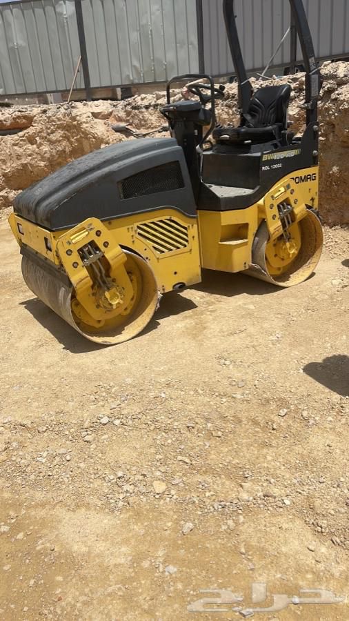 تأجير رافعة شوكية ومانلفت وسيزلفت وكرين وجي سي بي