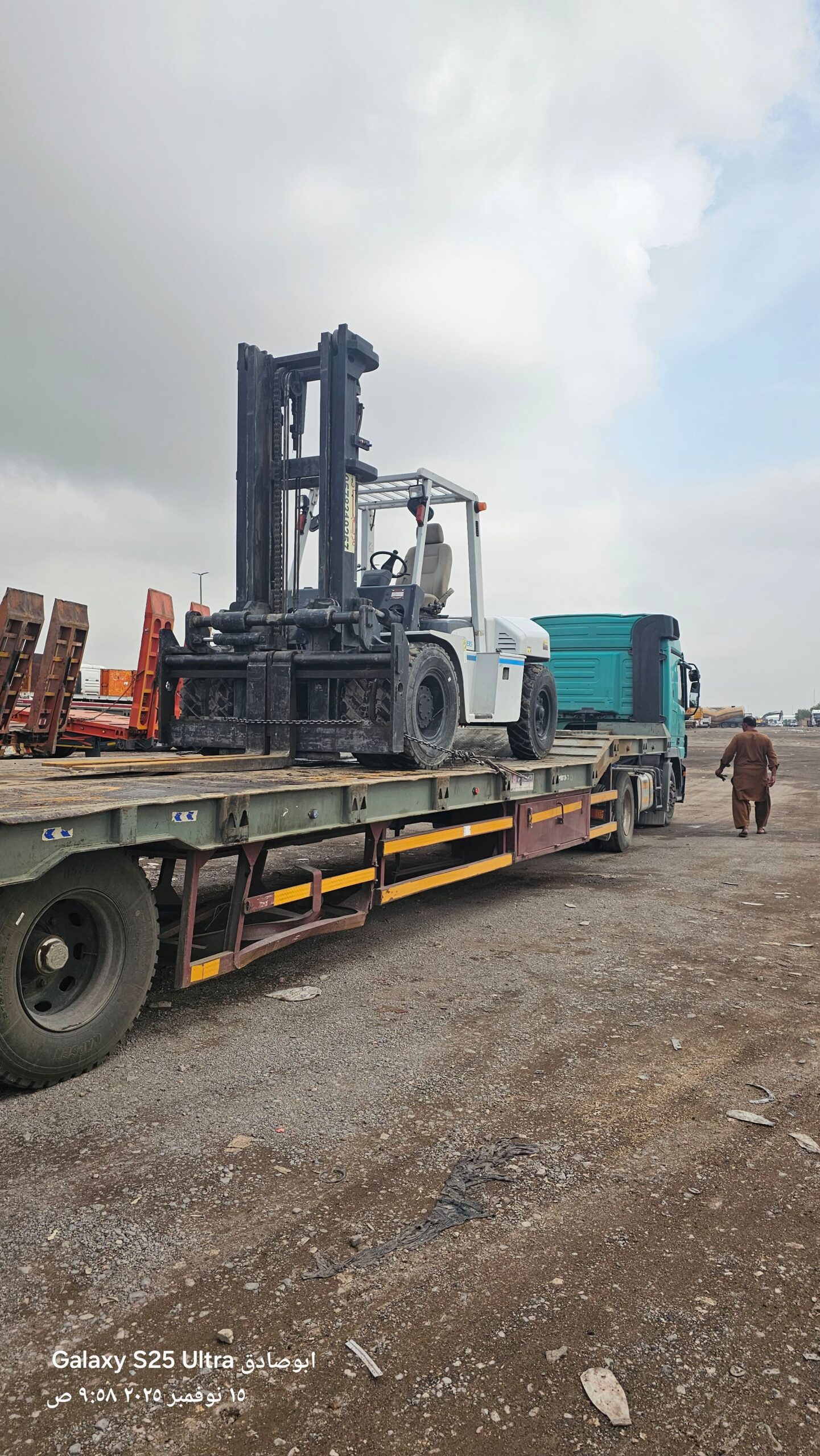 رافعه شوكيه للايجار شهري سنوي أسبوعي يومي رافعه مق