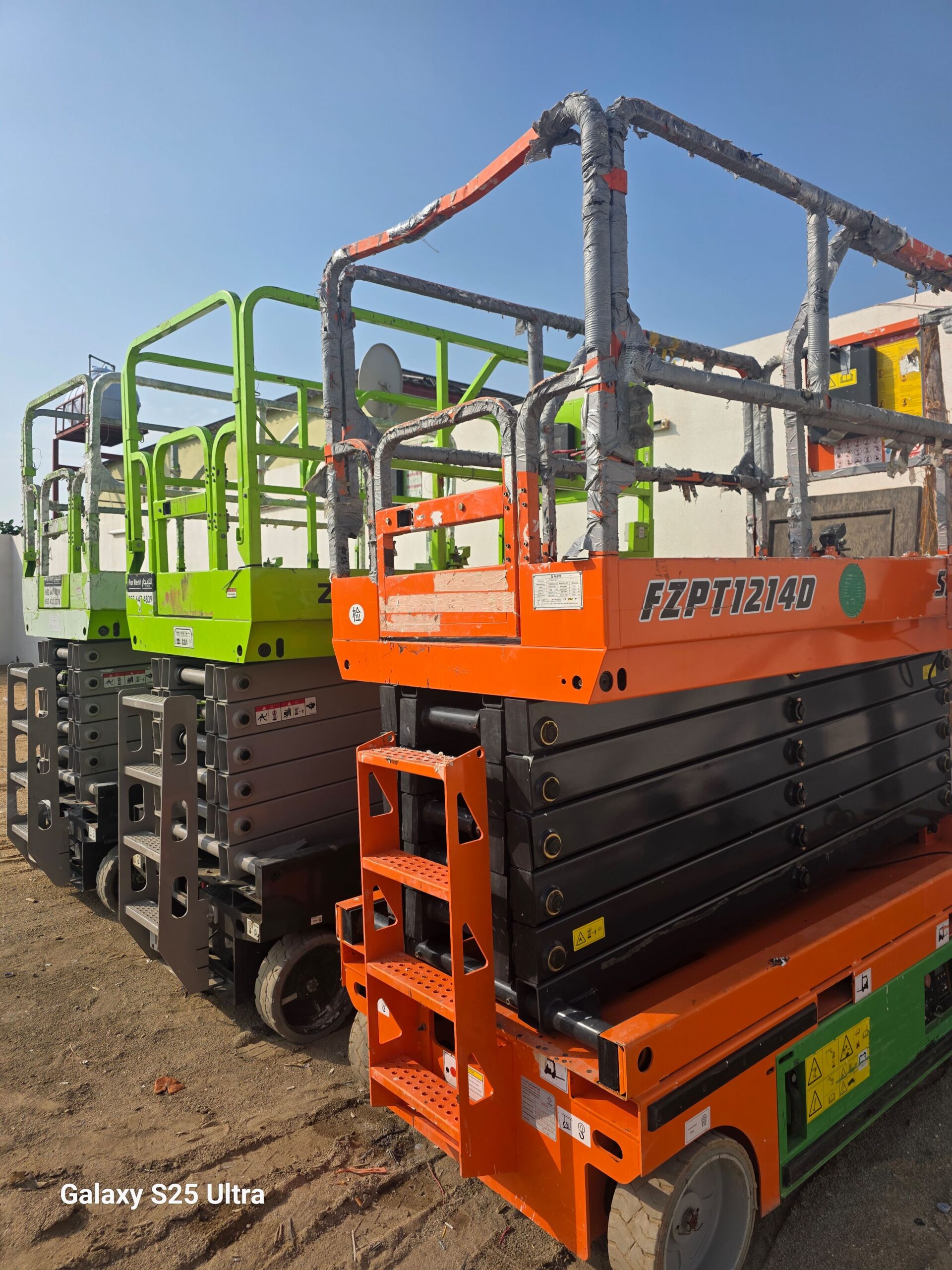 1. مان لفت 14 متر: للإيجار – ارتفاع 12 متر 2. مان