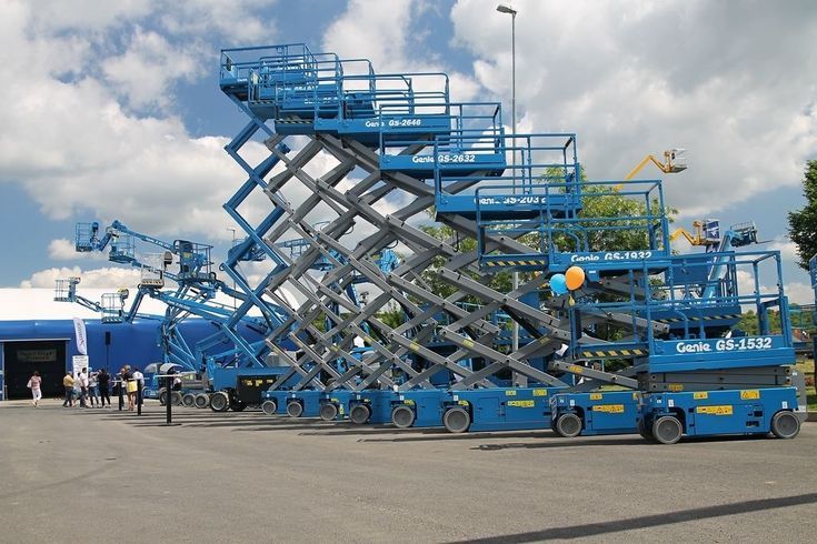 سيزرلفت للايجار مانلفت للايجار رافعة عمال للايجار