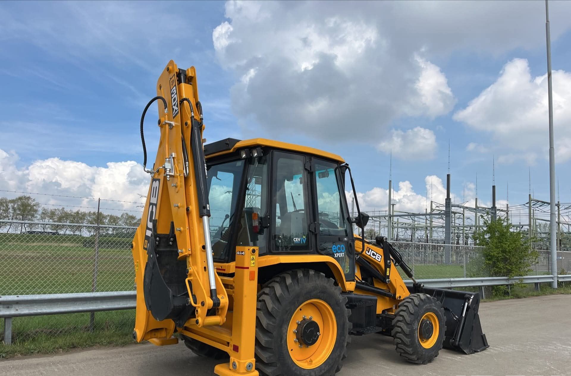 مطلوب جيسبي عرجاء حفار للبيع