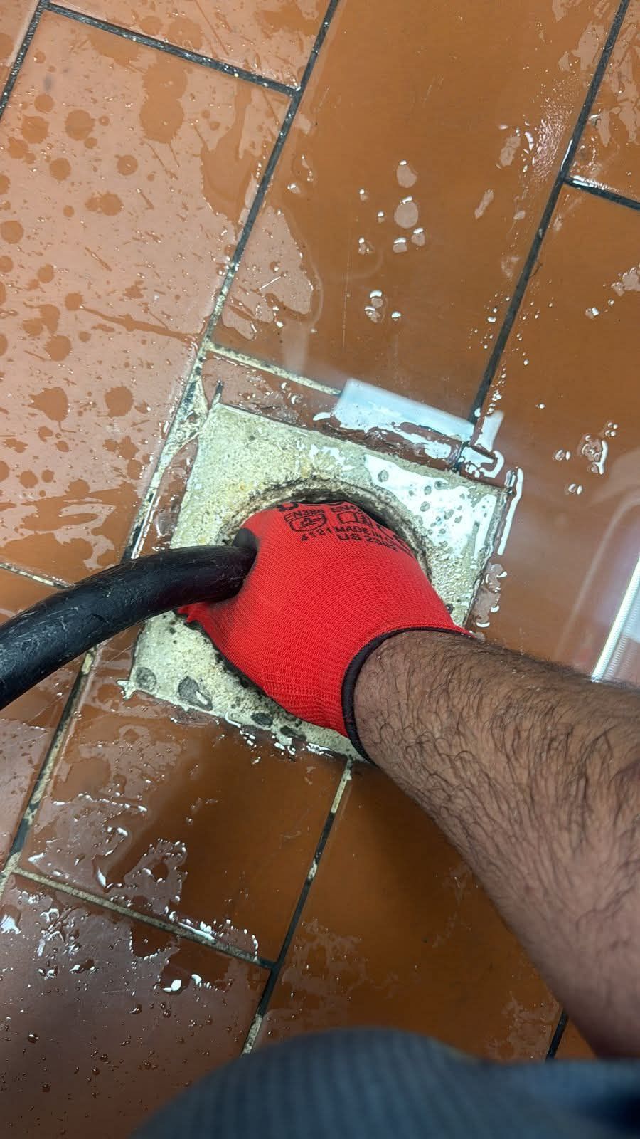 شركه تسليك مجاري ونظافه غرف التفتيش بالدمام والقطي