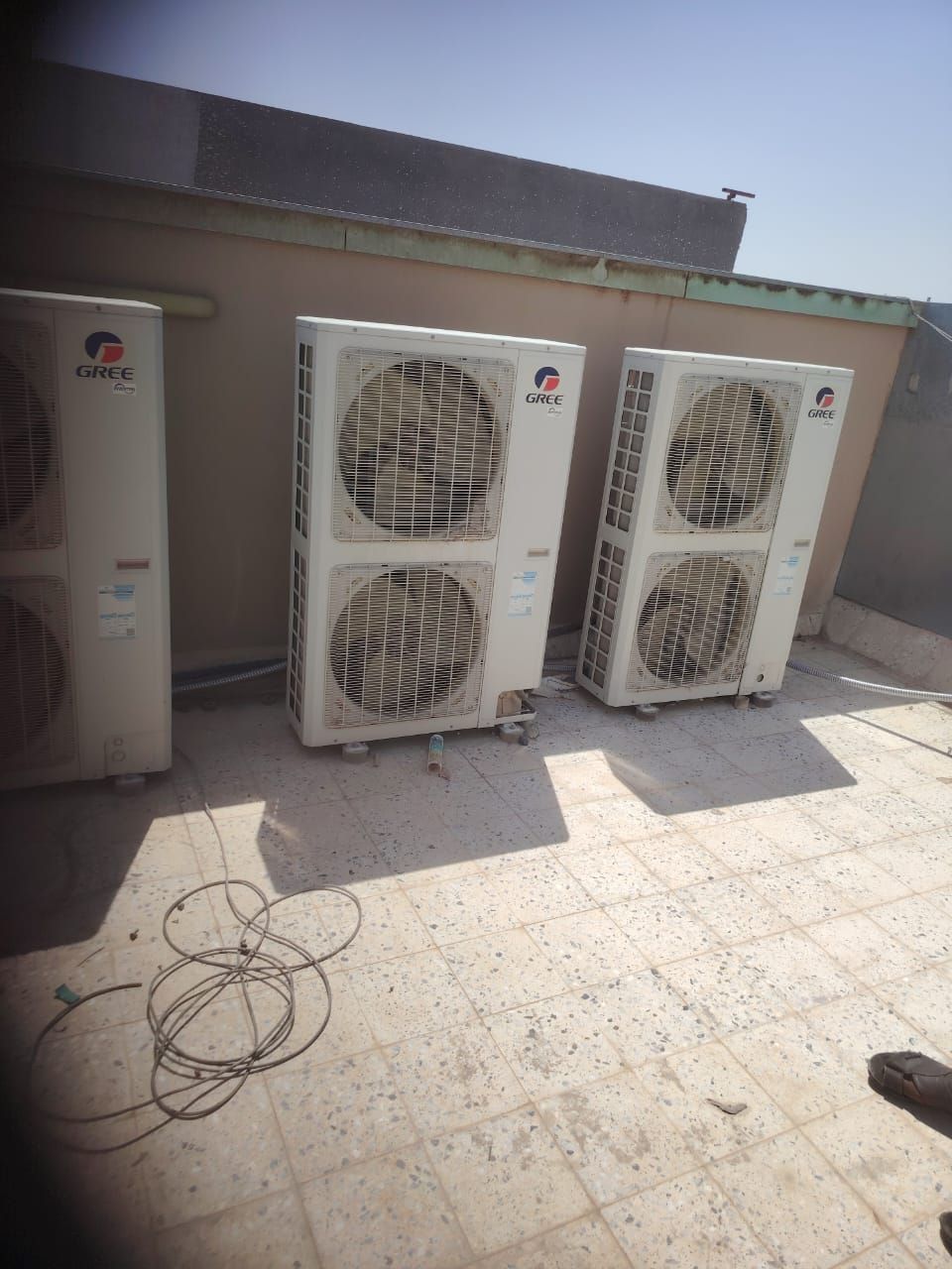 التخلص من الاثاث التالف والقديم بالرياض 0556216577