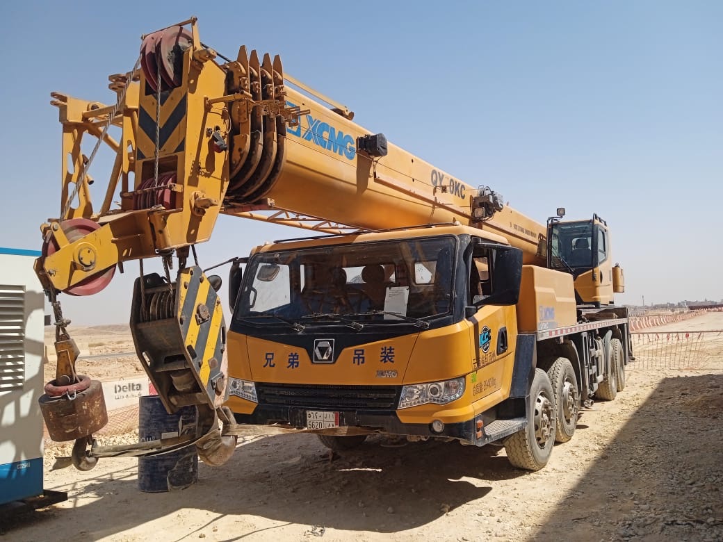 جي سي بي كرينات مان لفت زيزر لفت