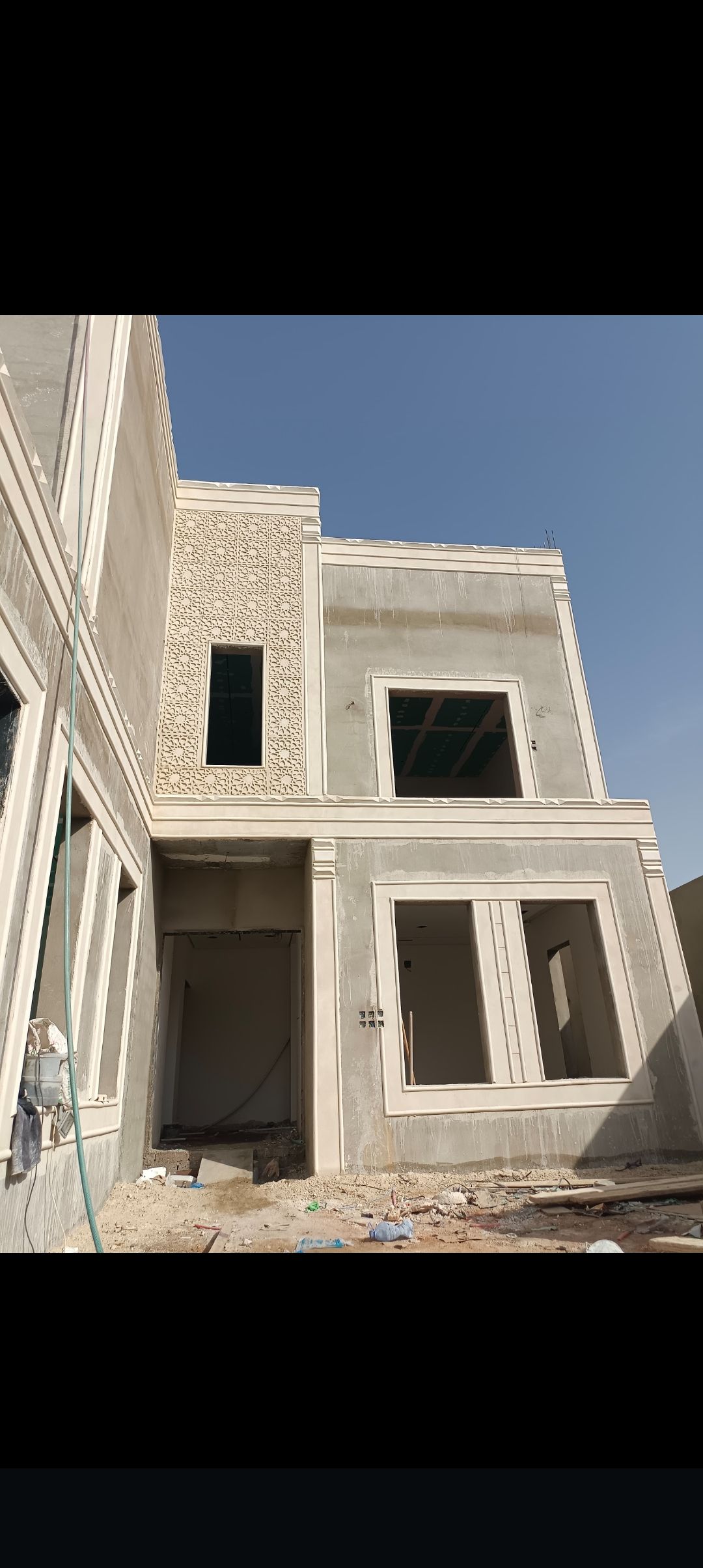 لياسه ملونه بديل الحجر مكونه من اسمنت ابيض وبطحاء