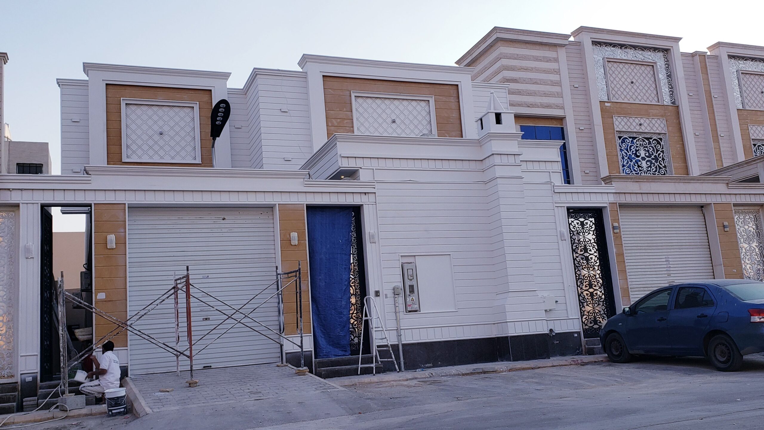 لياسه ملونه وحجر الرياض