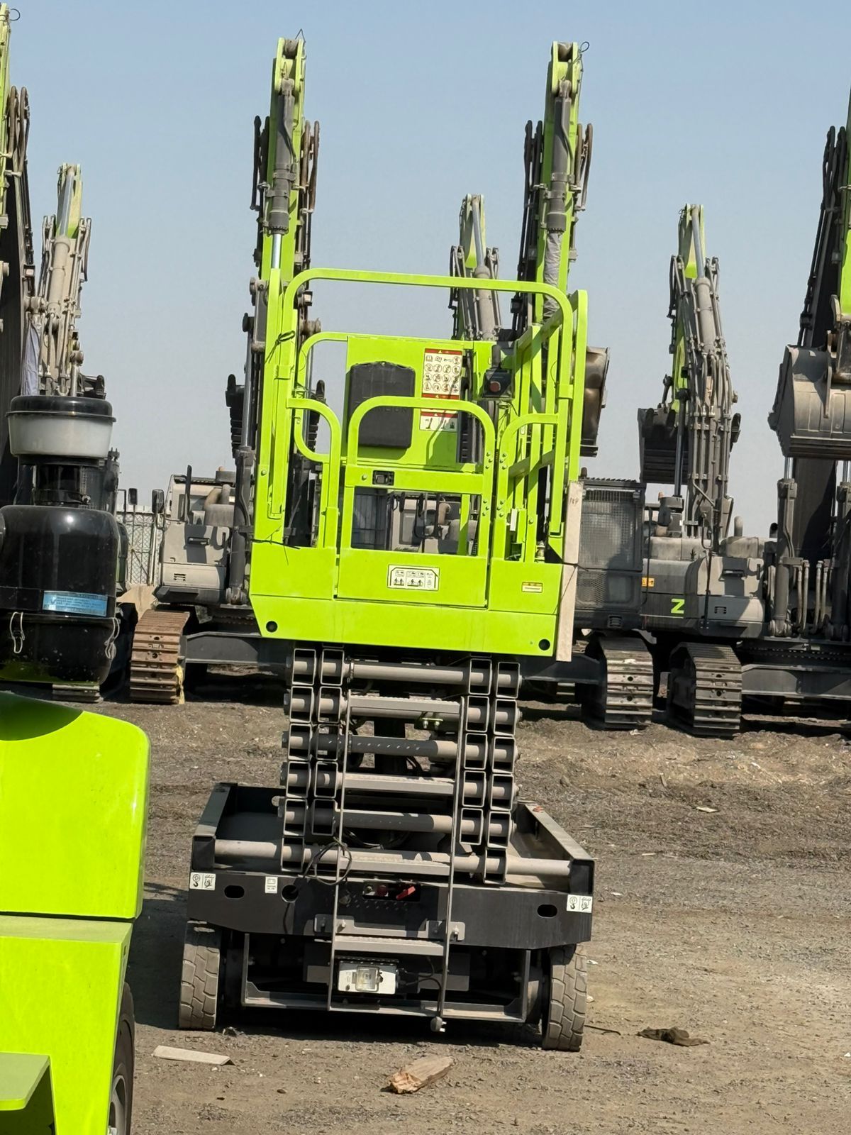 سيزرات لفت 12متر كهرباء للايجار و18متر ديزل2026