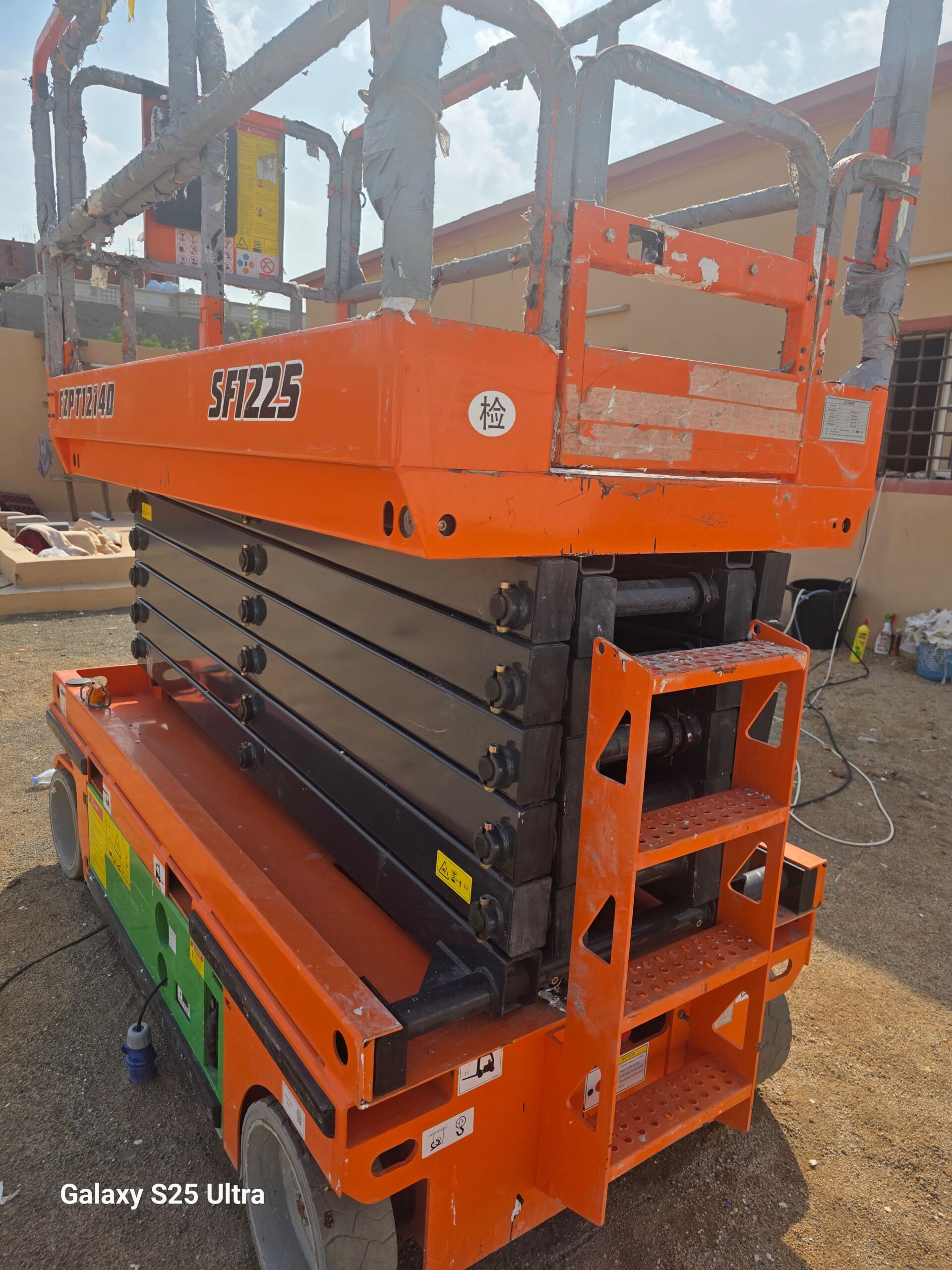 متوفر لدينا سيزر لفت بمختلف المقاسات والارتفاعات،