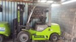 رافعات شوكية فوركلفت Forklift جميع الاحجام للايجار