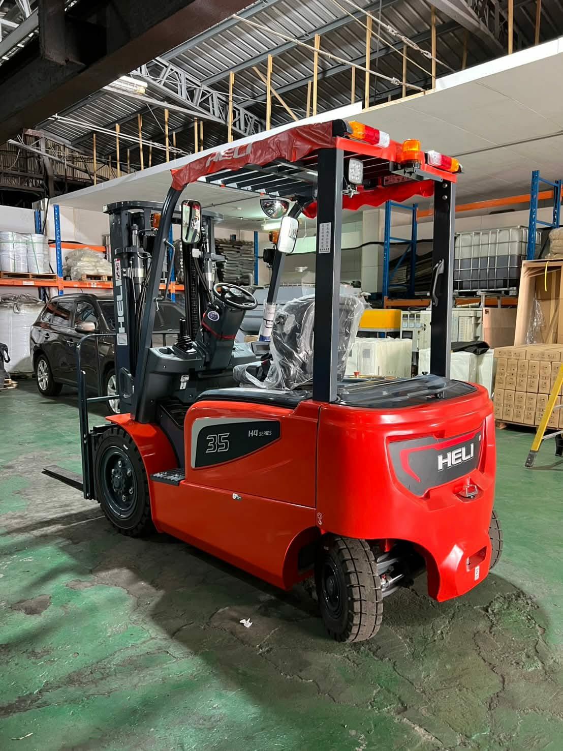 سيزر لفت للايجار بجميع امتارها وانواعه من اكبر حجم