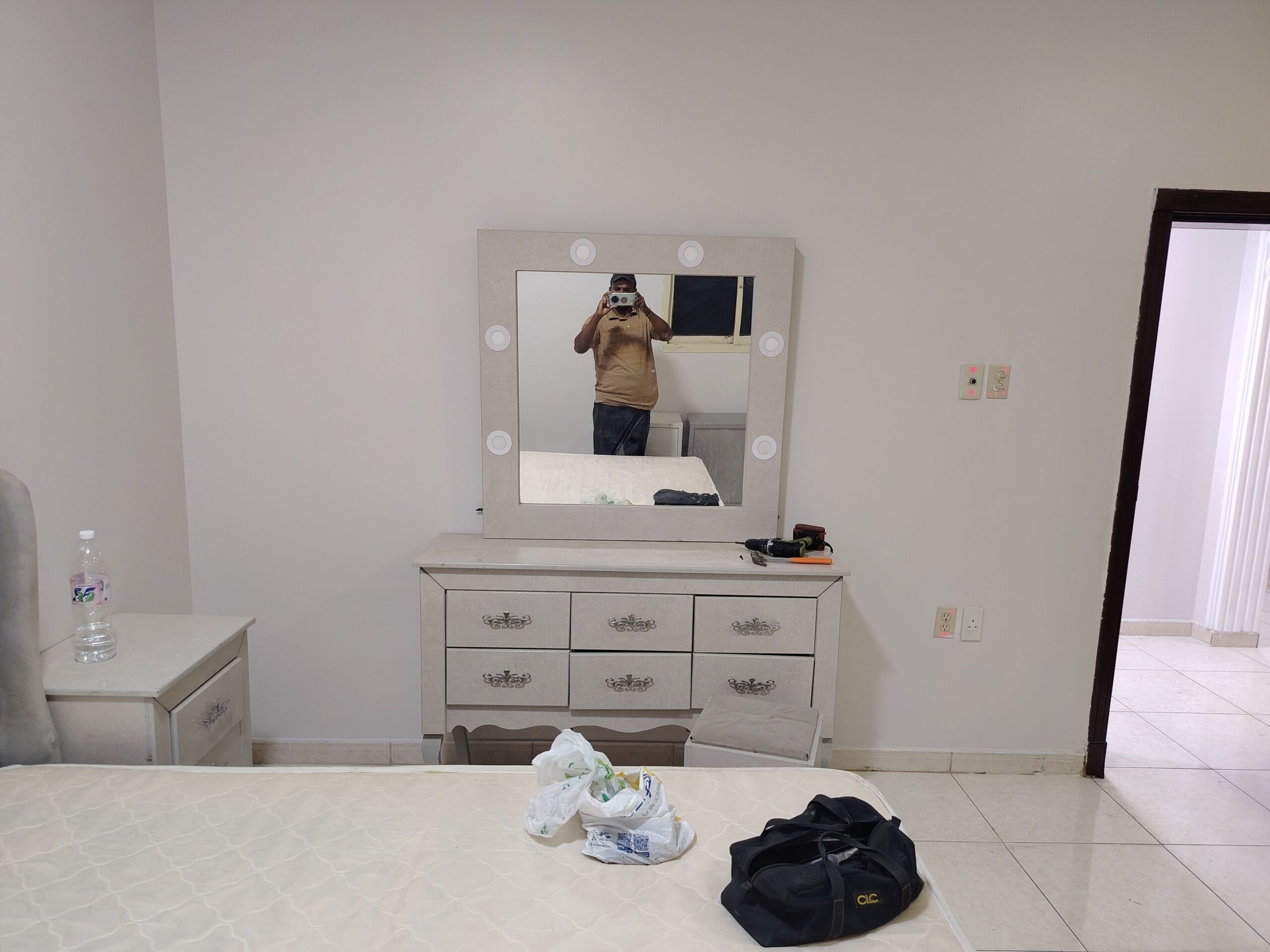 نجارفك وتركيب غرف نوم