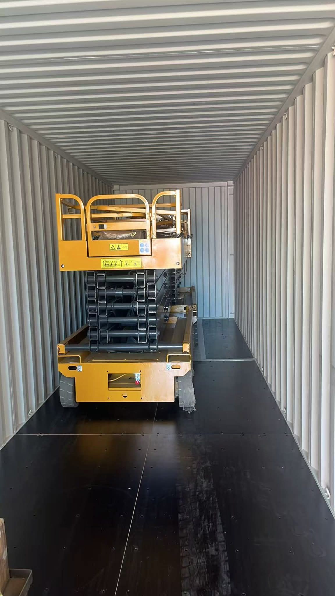 سيزر لفت للايجار بجميع امتارها وانواعه من اكبر حجم