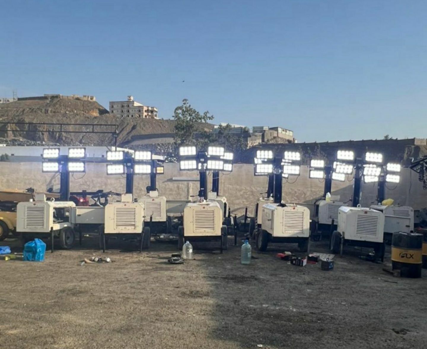 سيزر لفت ومان لفت ومان لايت للايجار موديل حديث