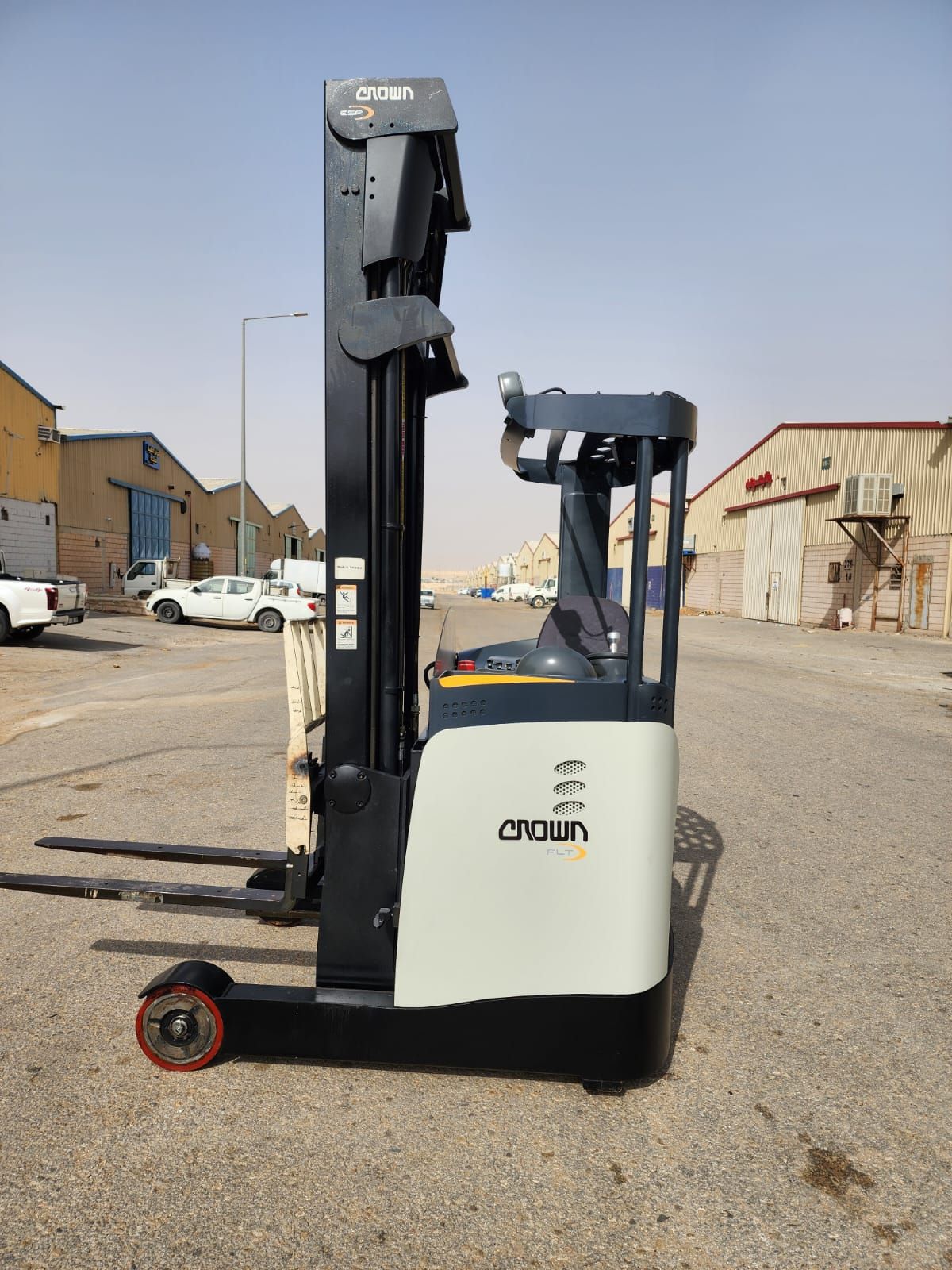 سيزرات لفت مان لفت للايجار روافع بكل احجامها للايج