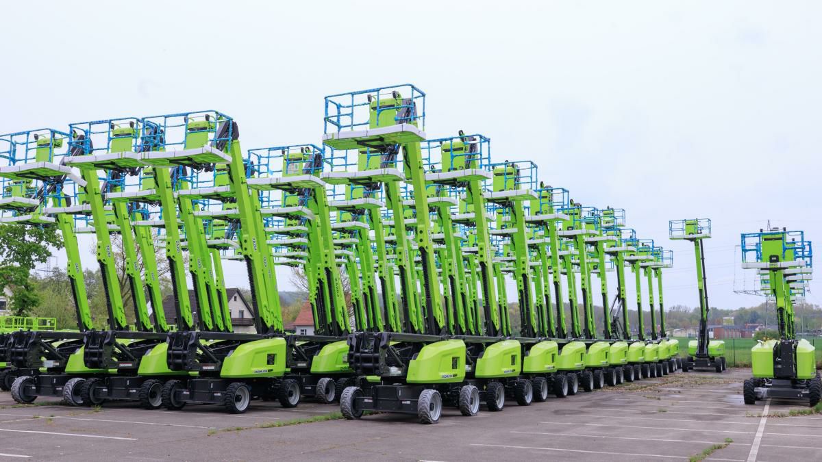 مان لفت للإيجار من 6متر الى 40 متر ديزل و كهرباء #