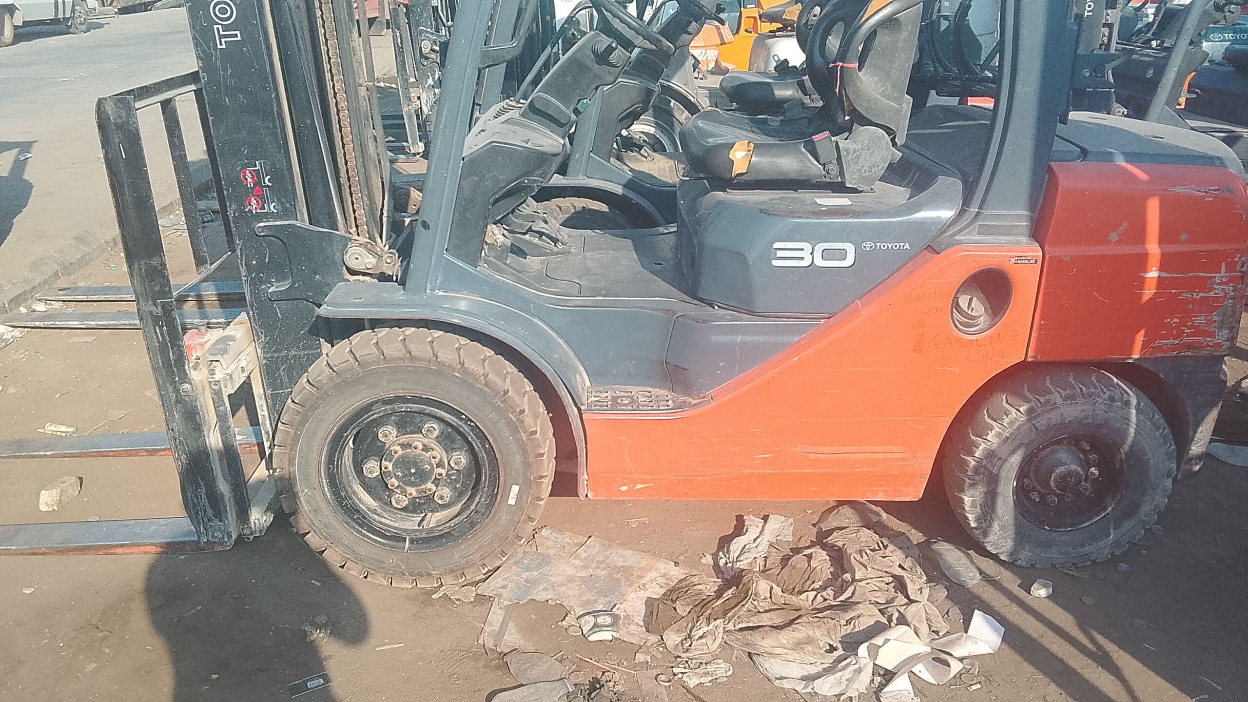 الانجاز السريع لتاجير جميع انواع المعدات الثقيله و