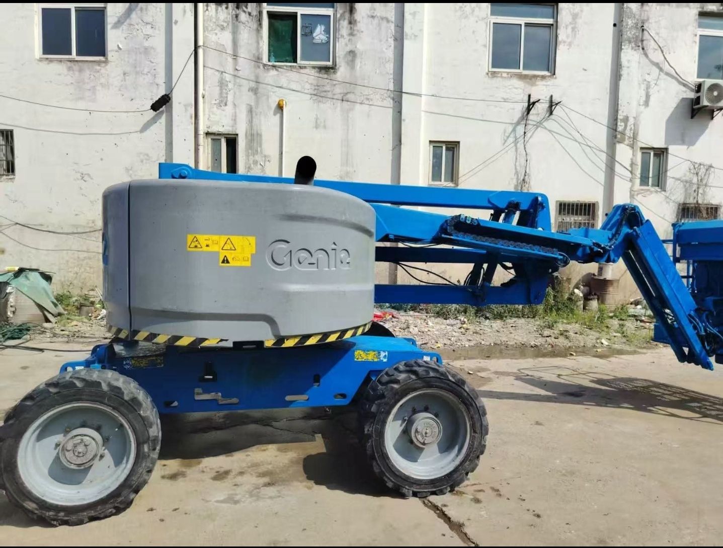 سيزرات لفت مان لفت للايجار روافع بكل احجامها للايج