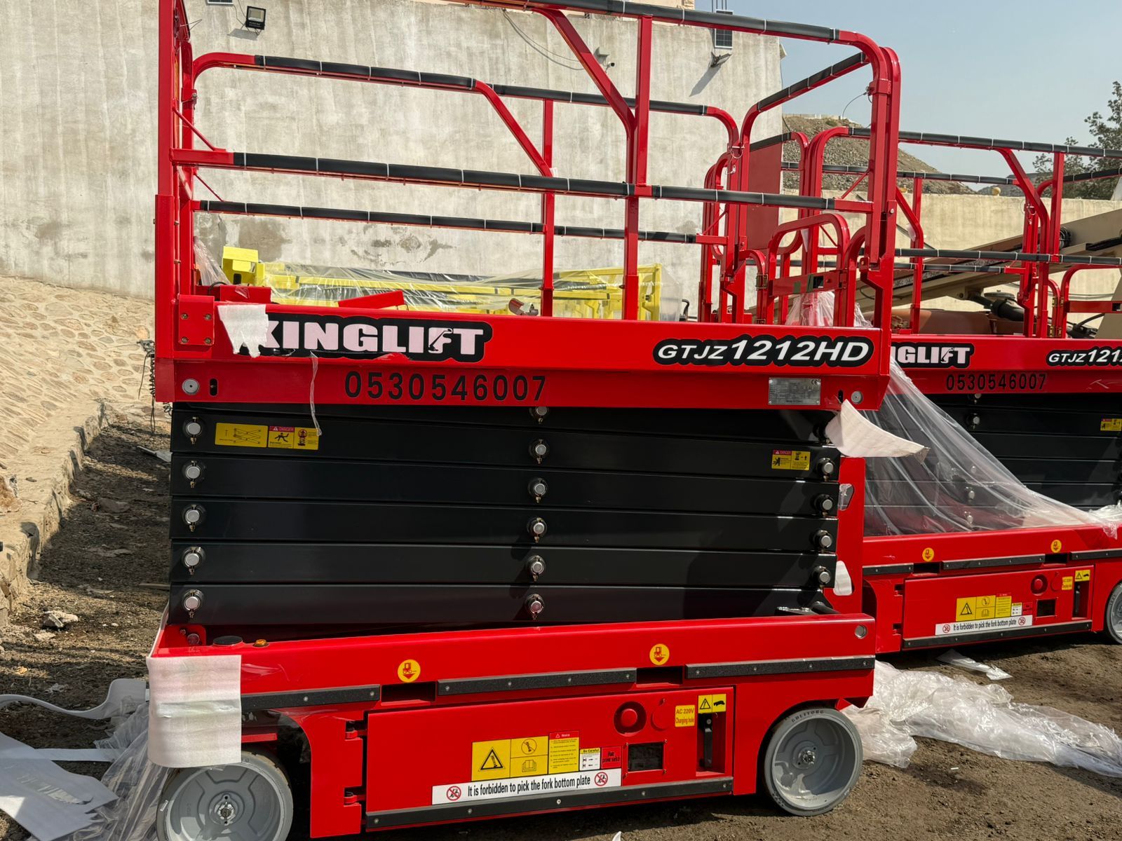 سيزر لفت 10متر12متر كهرباء للايجار