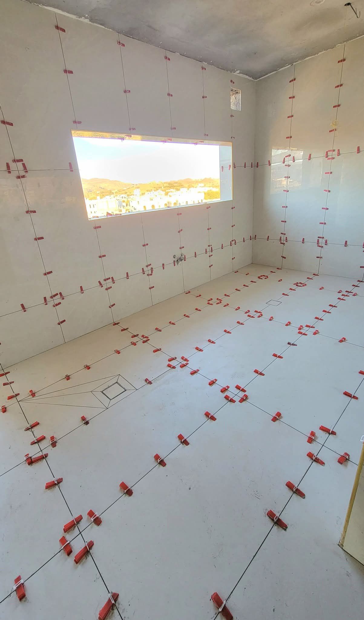 معلم تركيب بلاط ورخام بورسلين ومزايكو وأعمال تكسير