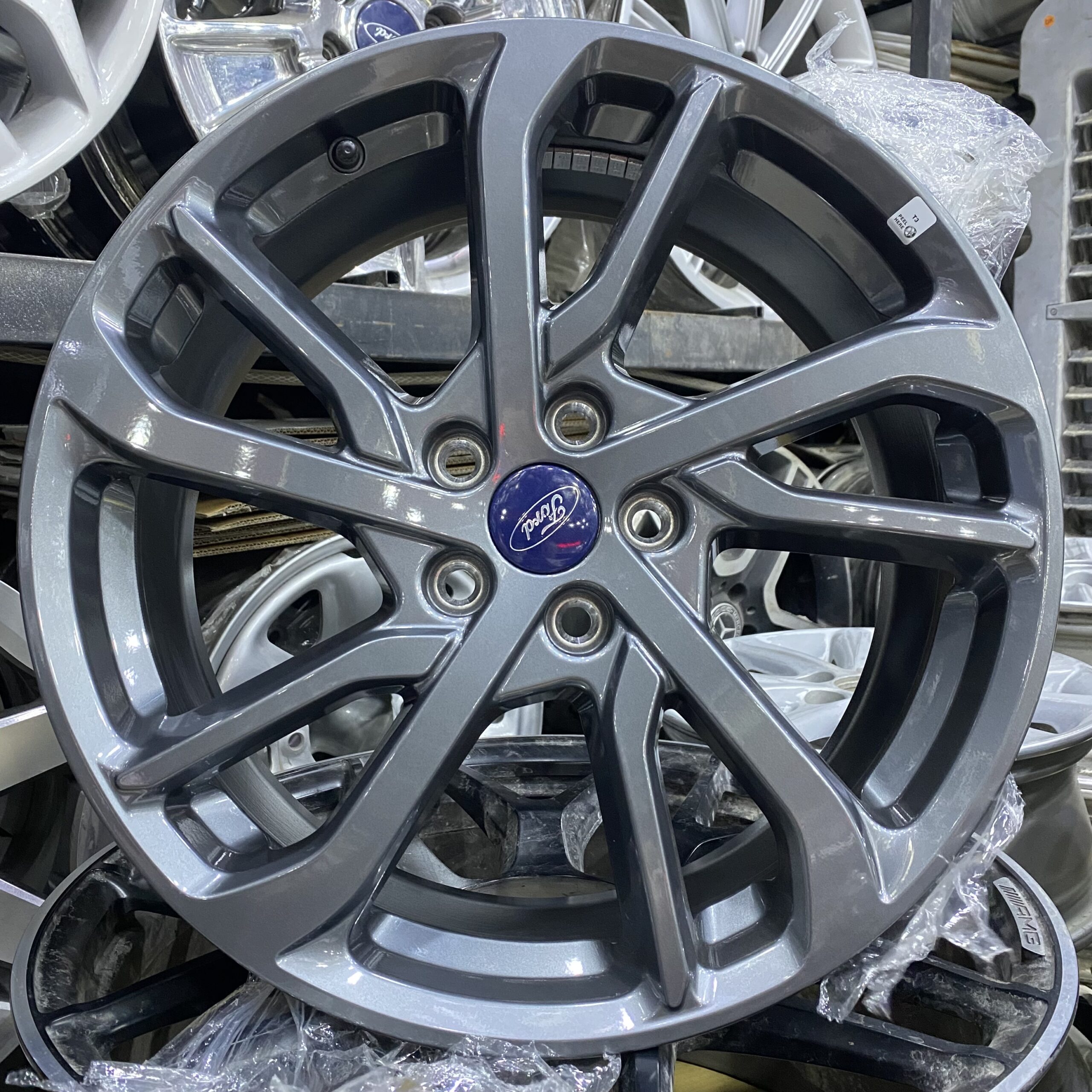 جنوط تورس موديل ٢٠٢٤ مقاس ١٩ فل كامل اصلي وماه ل